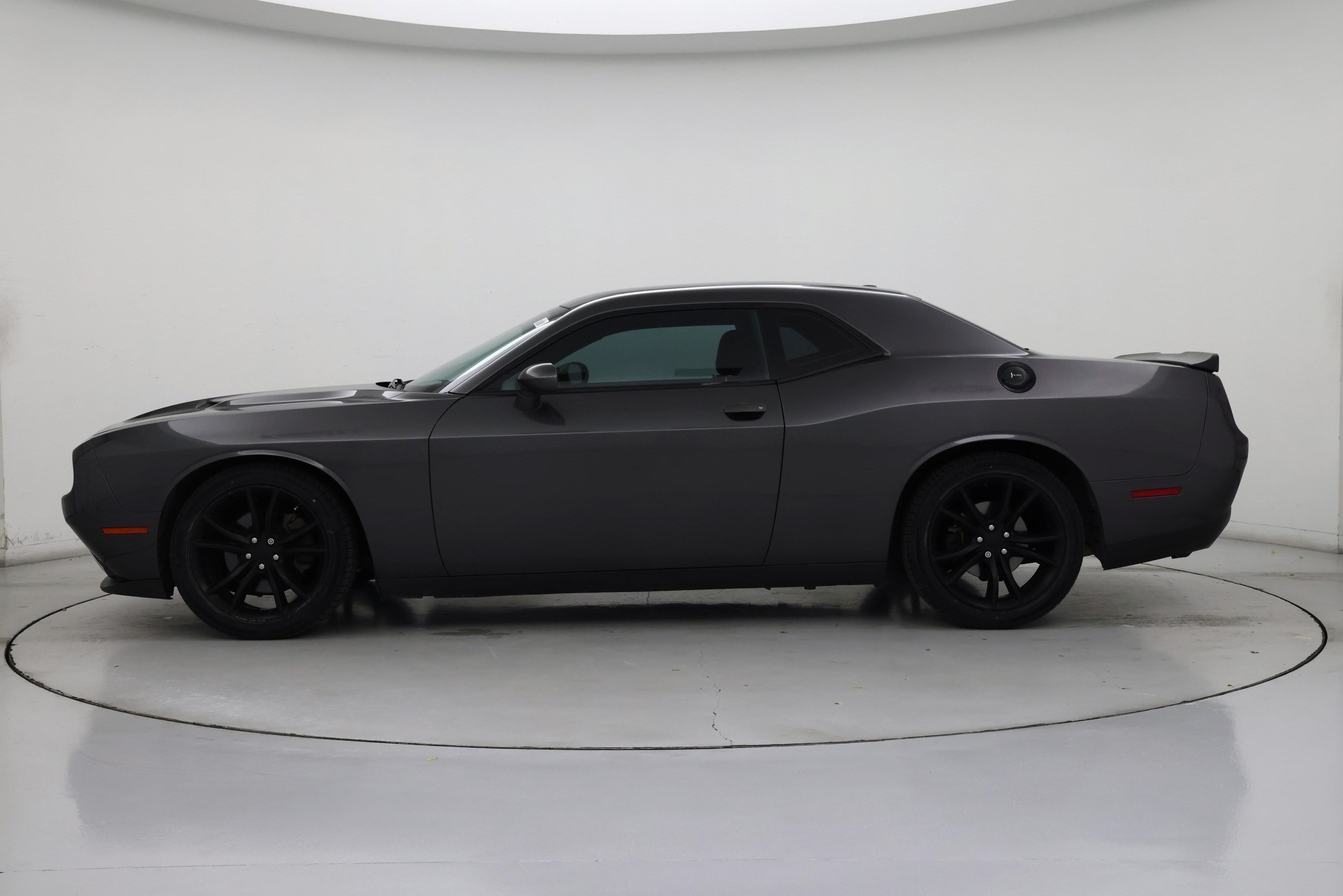 Thumbnail: 2016 Dodge Challenger - 3