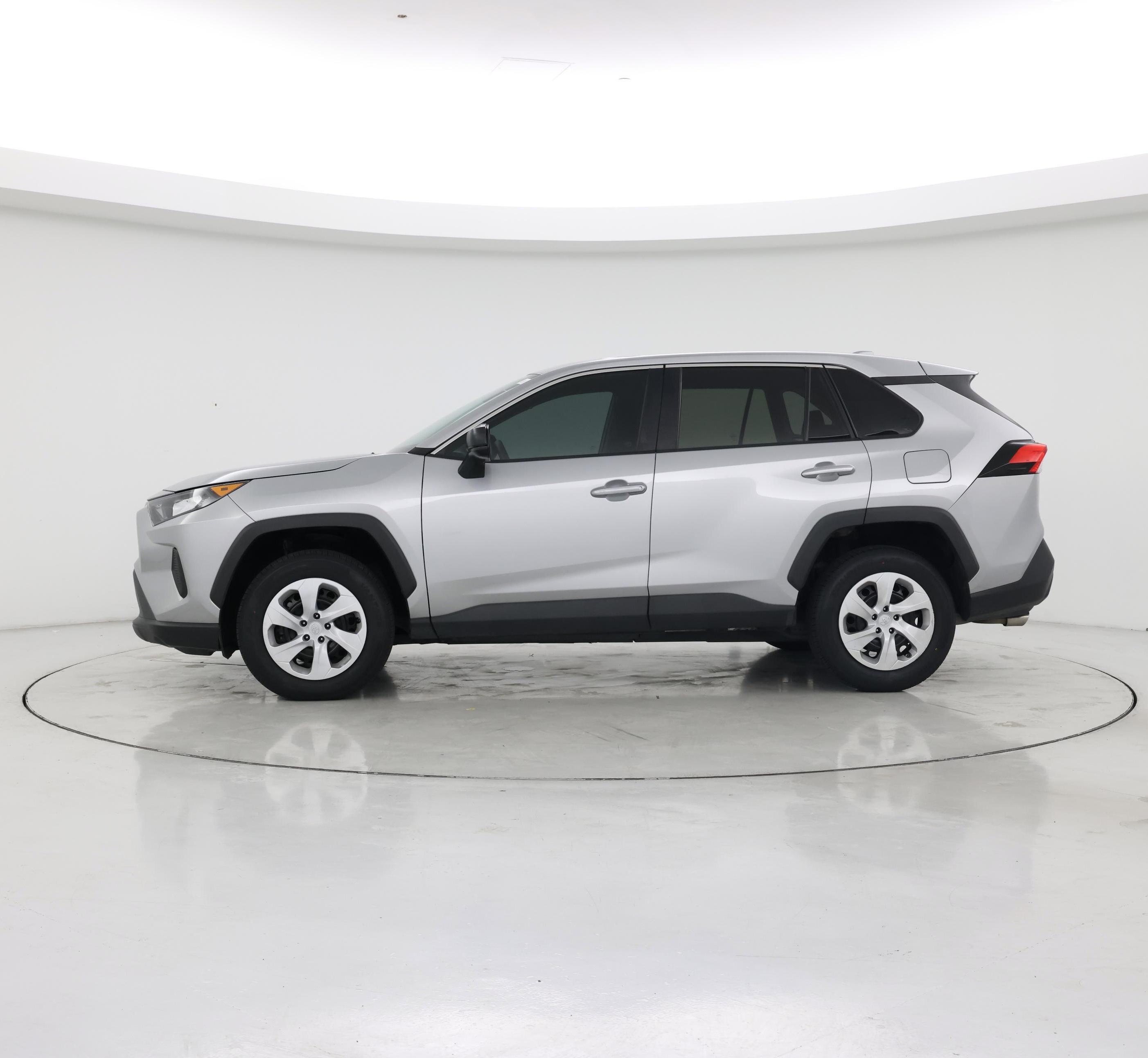 Thumbnail: 2022 Toyota RAV4 - 3
