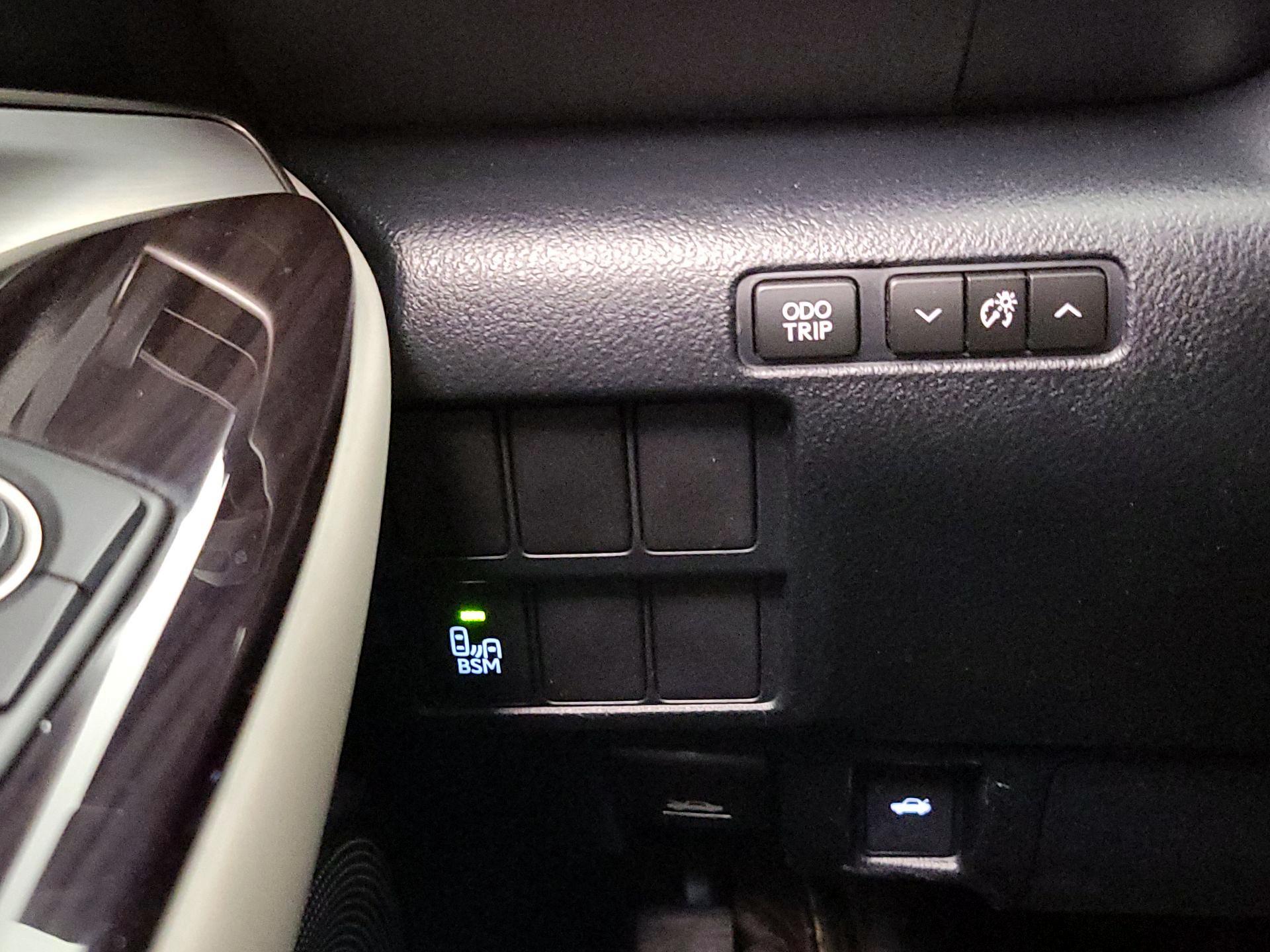 Thumbnail: 2015 Lexus RC - 13