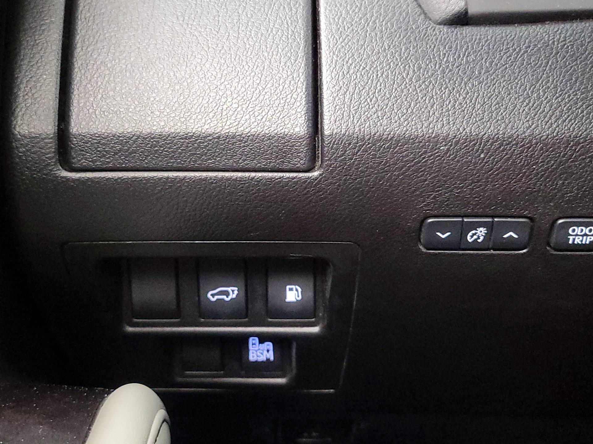 Thumbnail: 2015 Lexus RX - 13