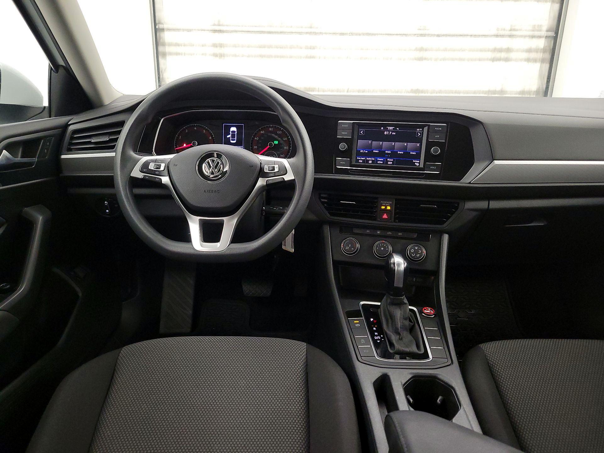 Thumbnail: 2021 Volkswagen Jetta - 9