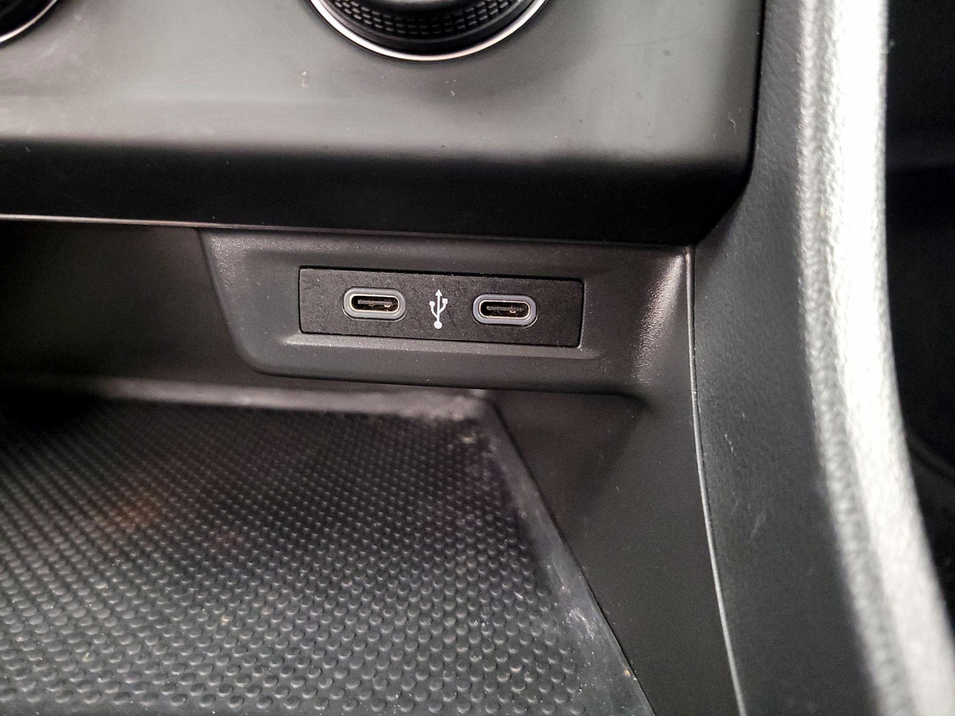 Thumbnail: 2021 Volkswagen Jetta - 18