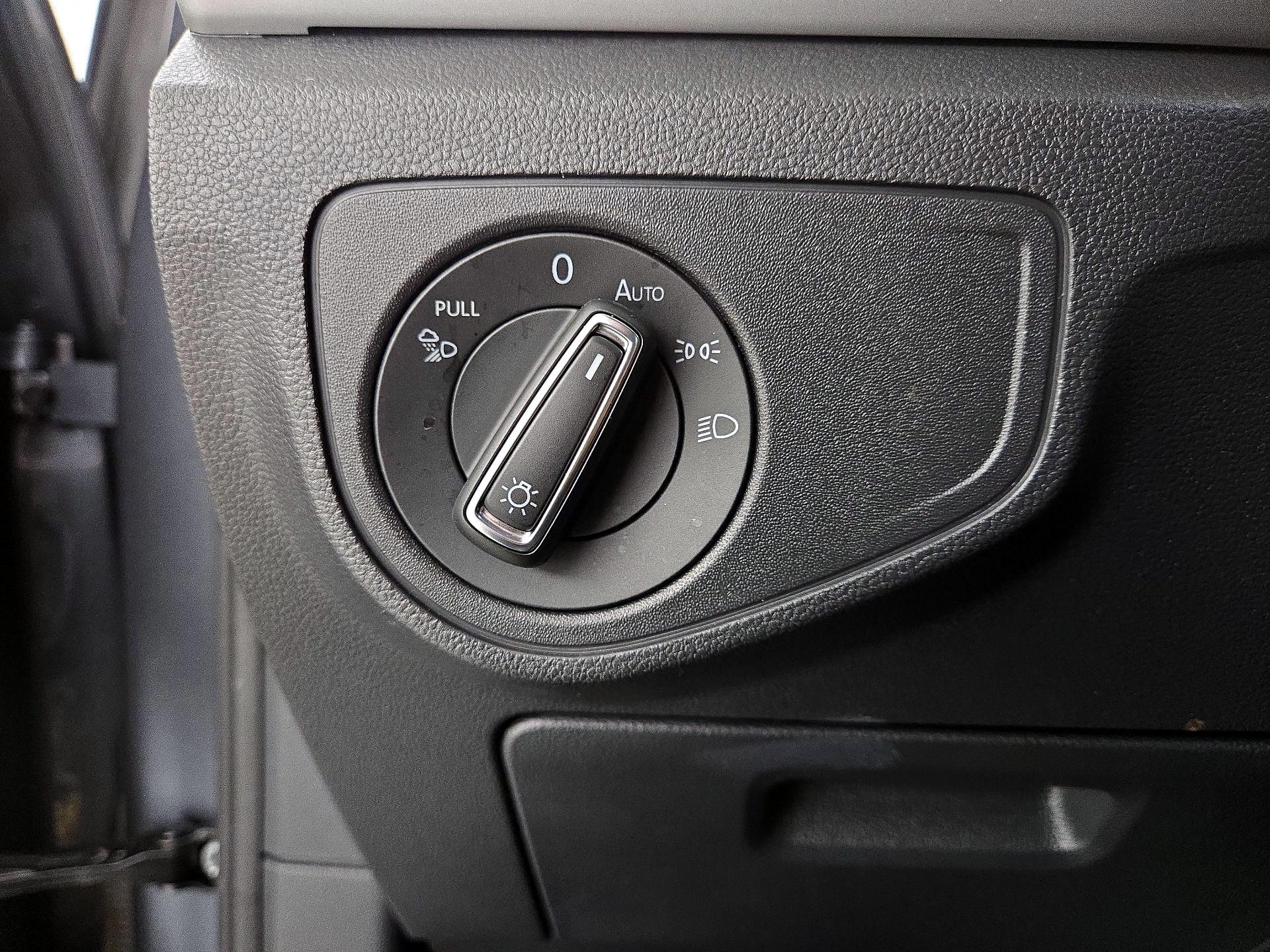 Thumbnail: 2023 Volkswagen Atlas - 13