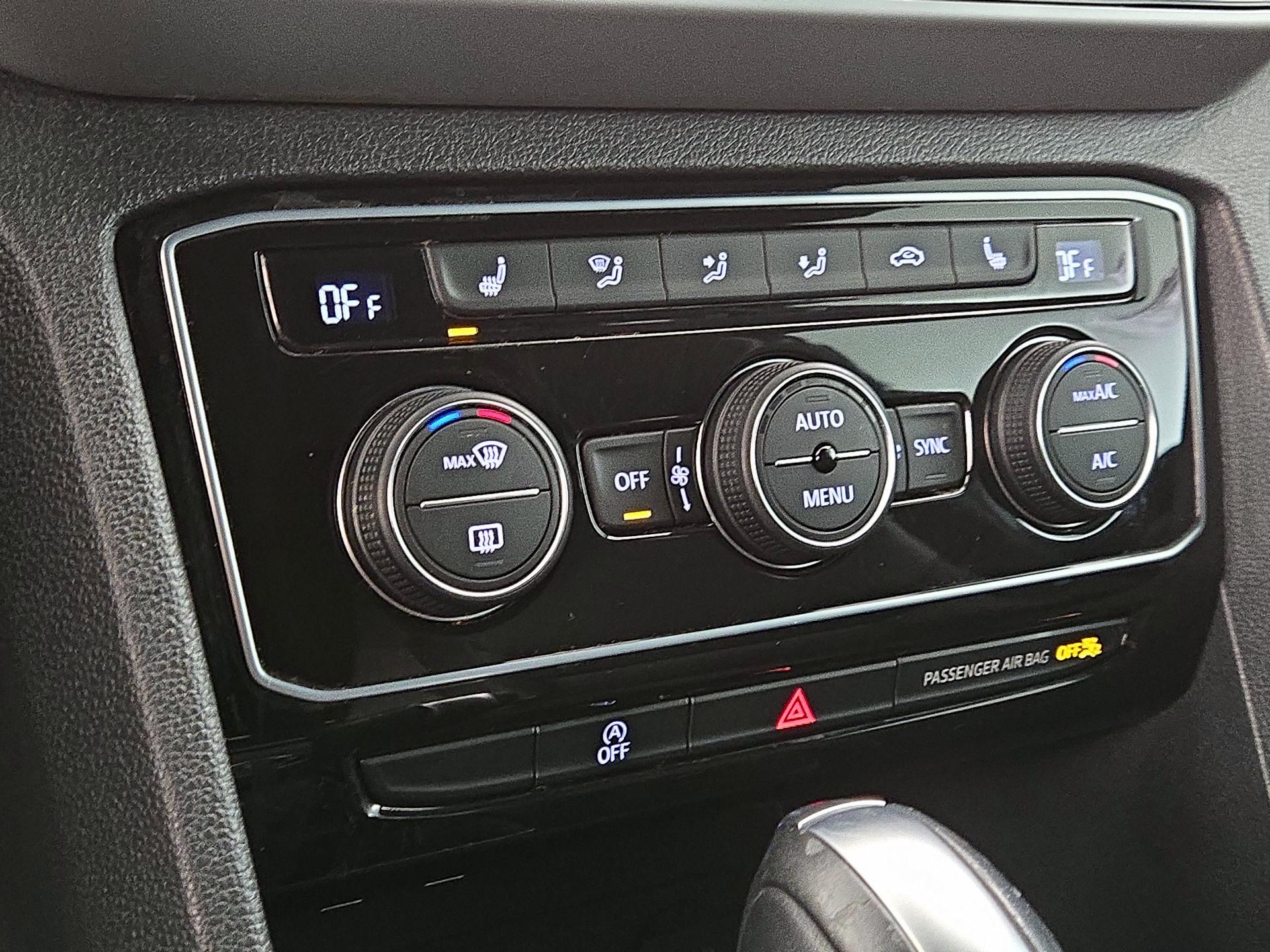 Thumbnail: 2023 Volkswagen Atlas - 16