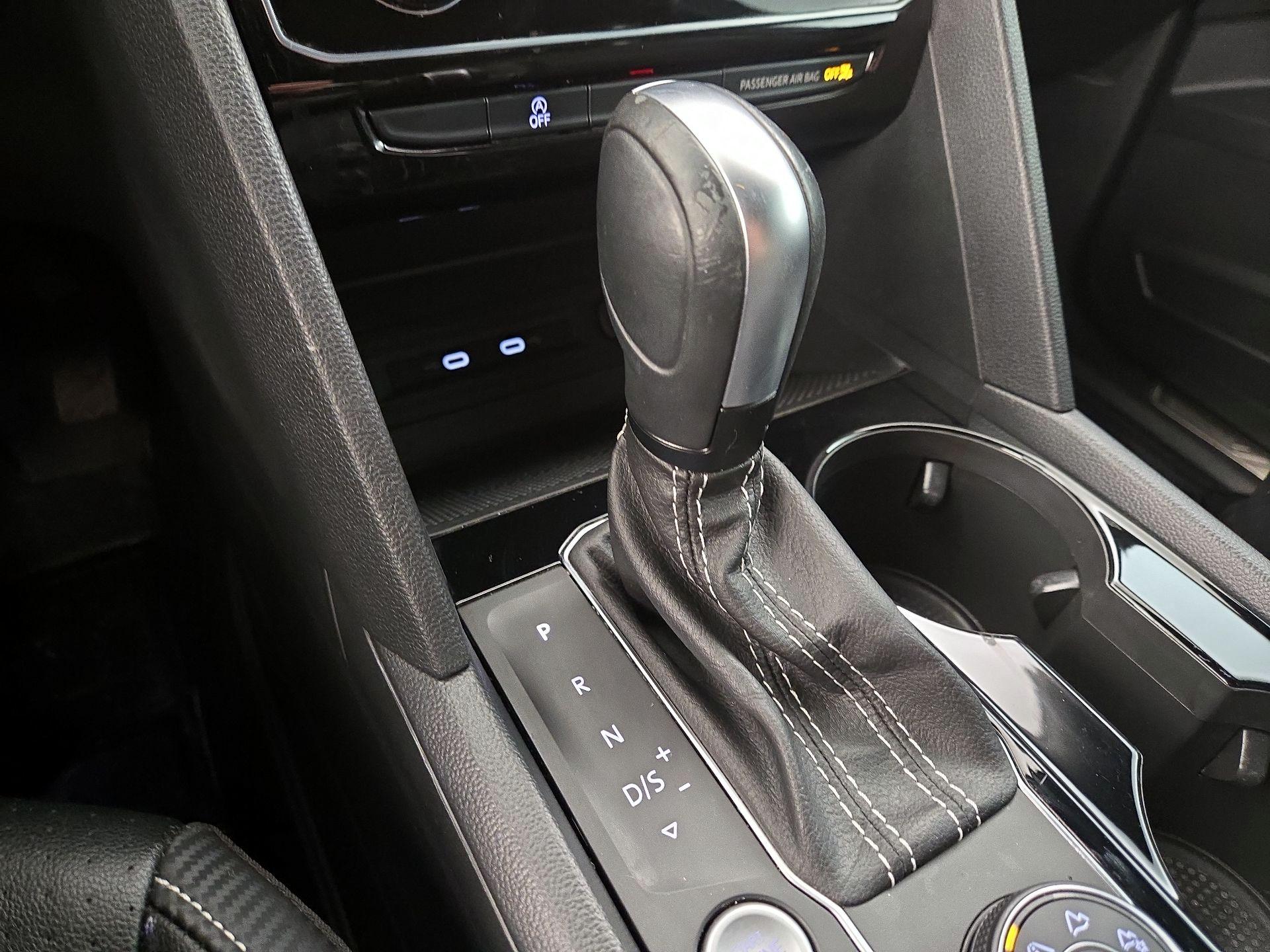 Thumbnail: 2023 Volkswagen Atlas - 17