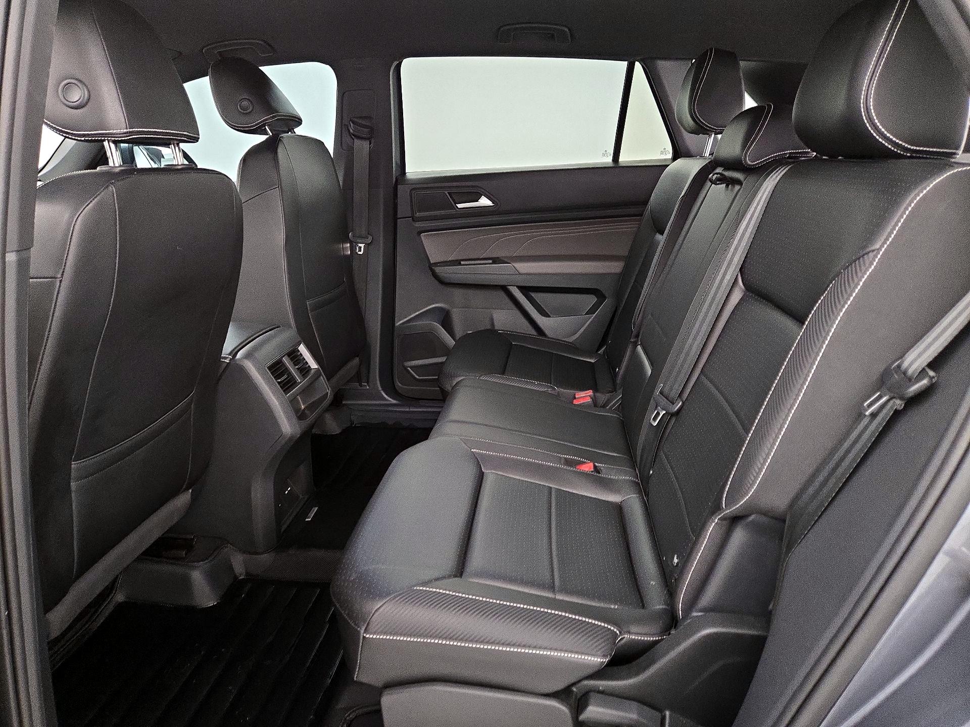 Thumbnail: 2023 Volkswagen Atlas - 19