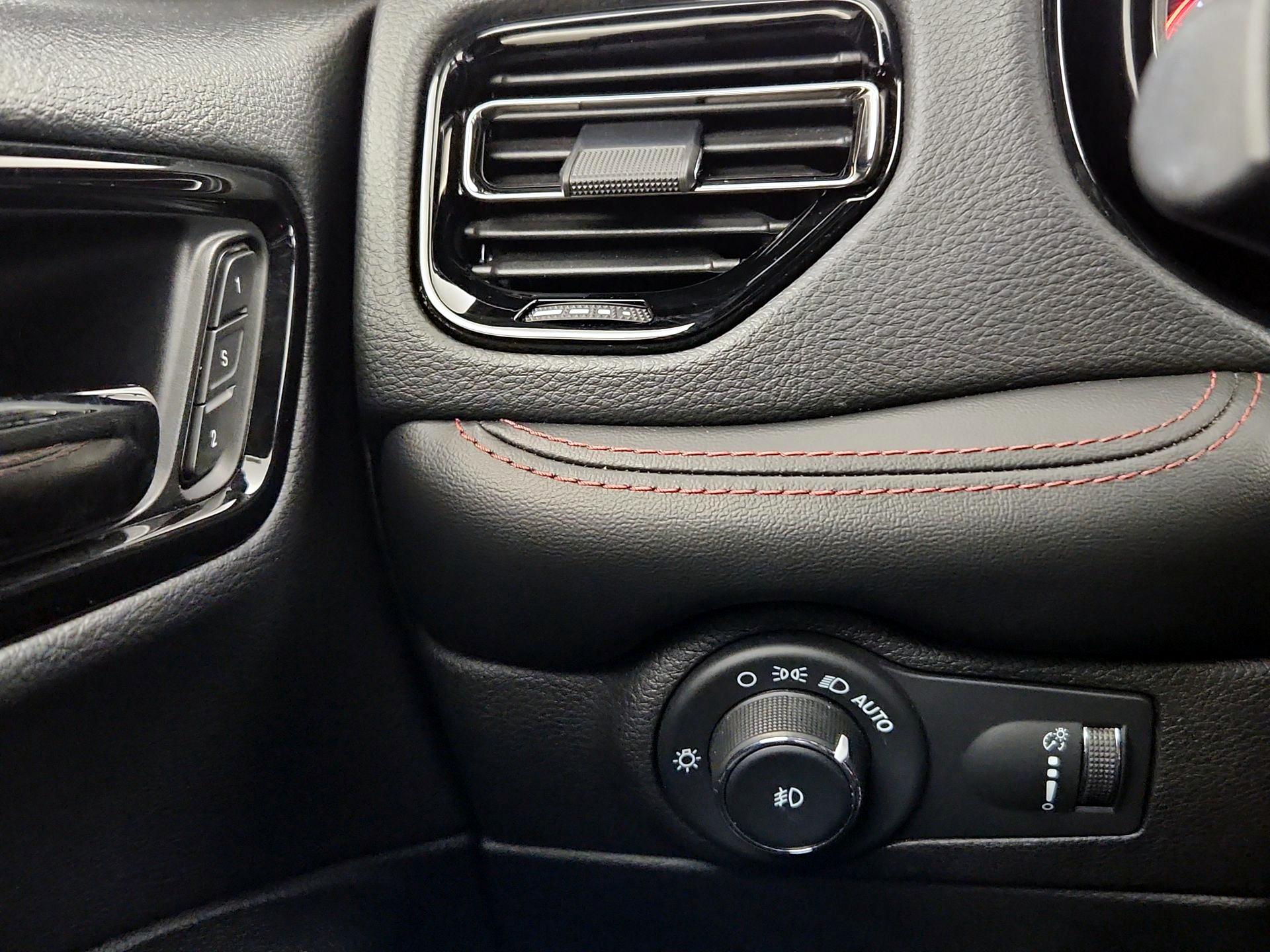 Thumbnail: 2022 Dodge Durango - 13