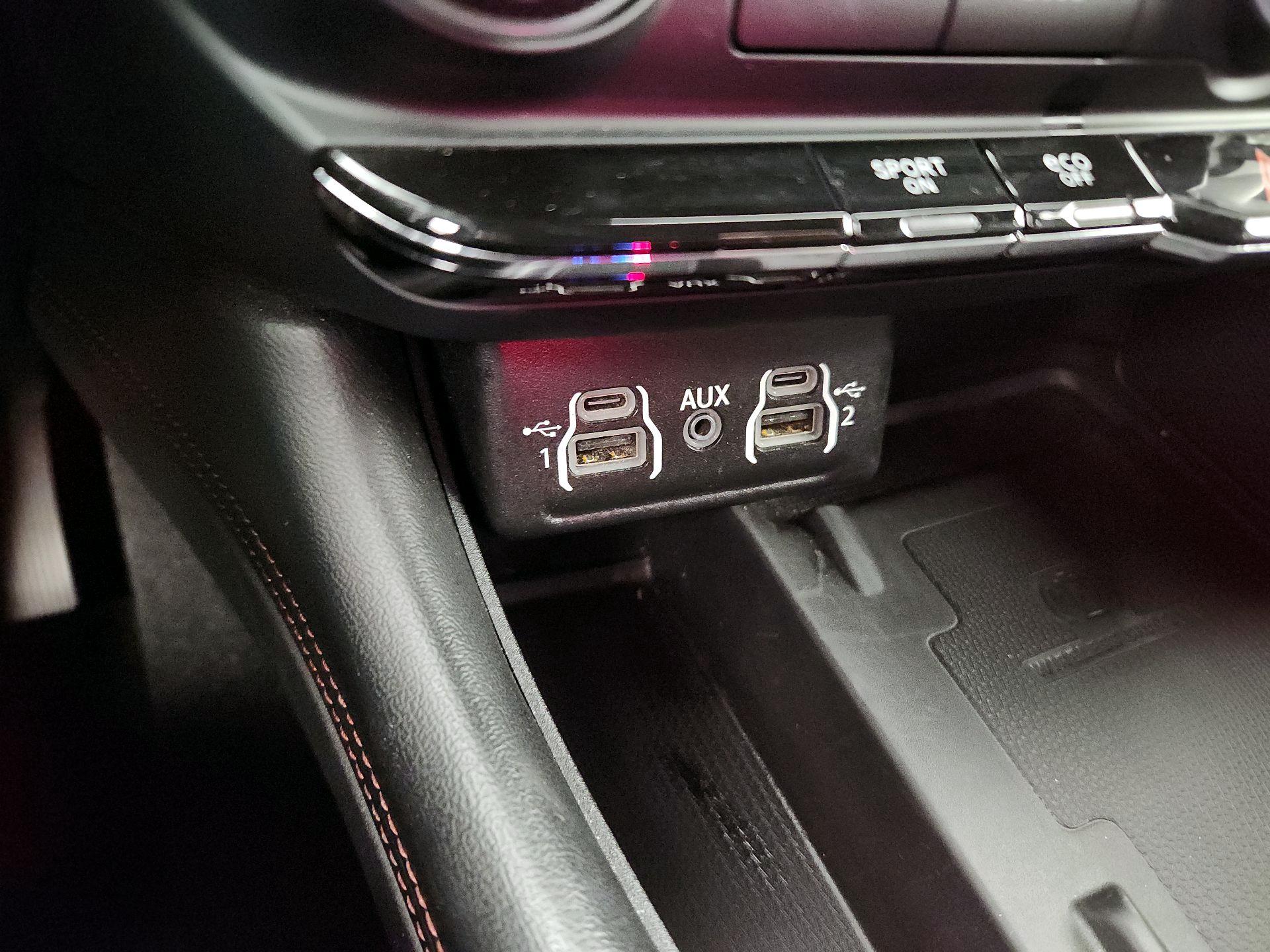 Thumbnail: 2022 Dodge Durango - 18