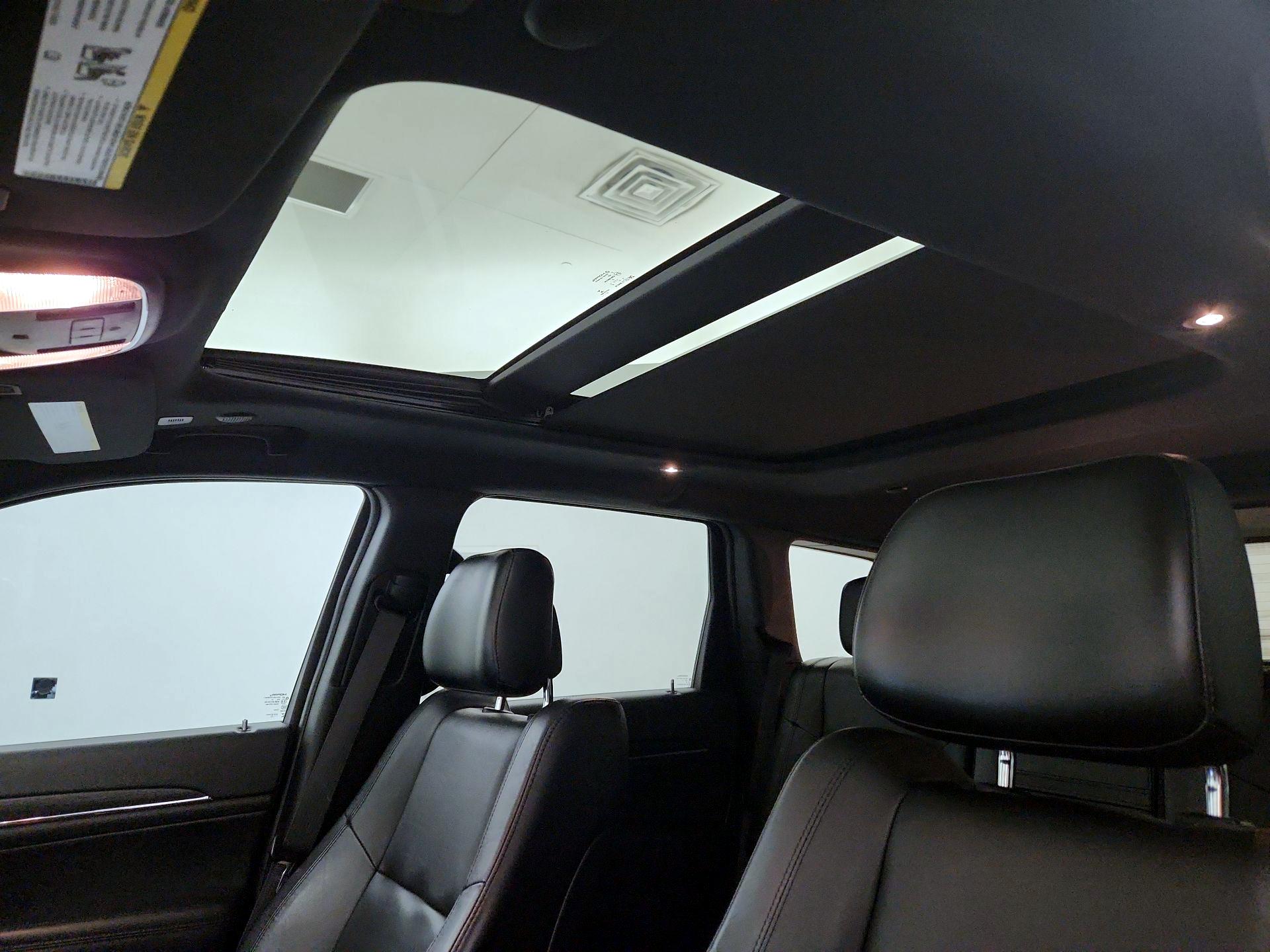 Thumbnail: 2022 Jeep Grand Cherokee - 20