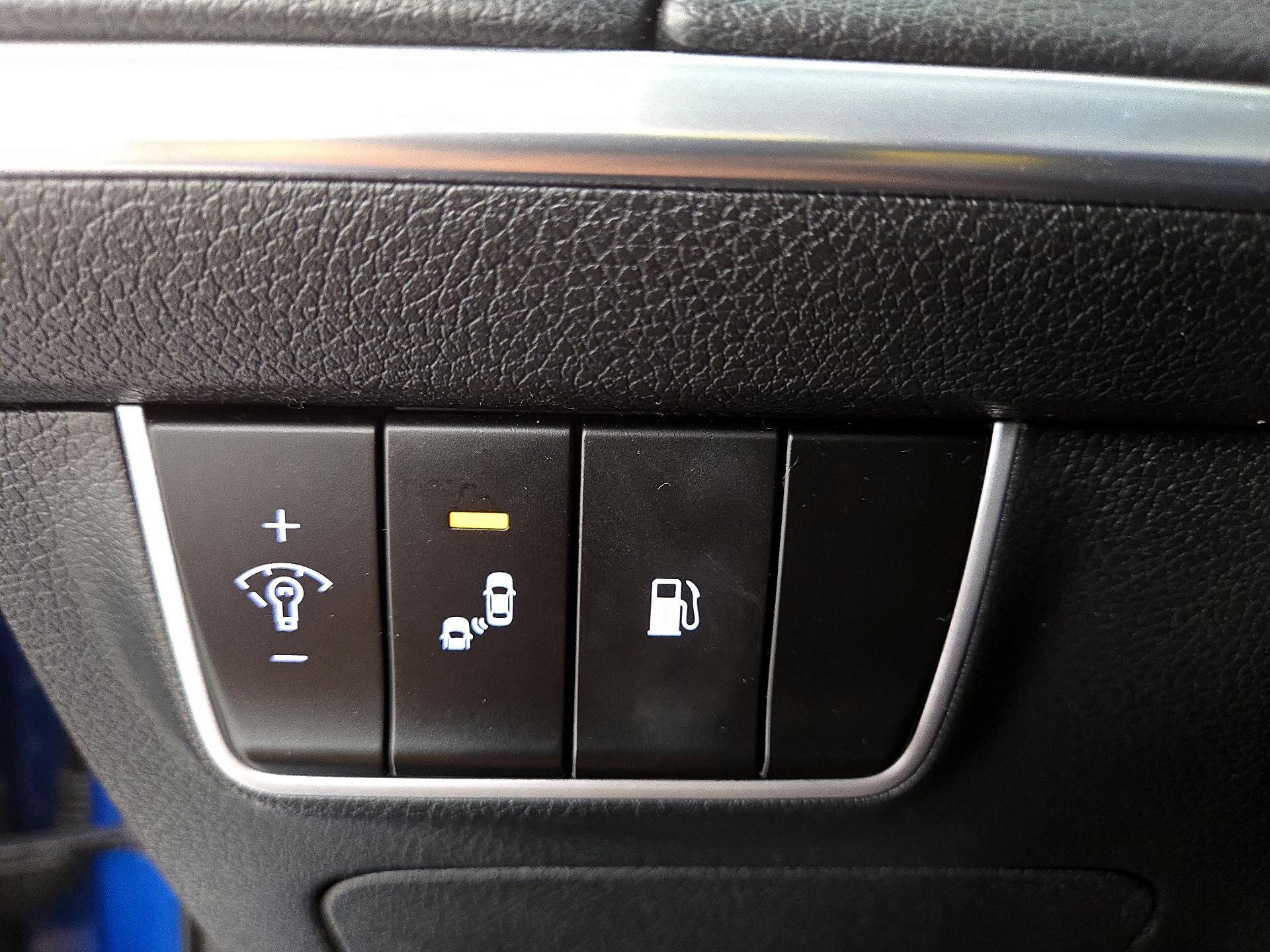 Thumbnail: 2019 Kia Stinger - 13