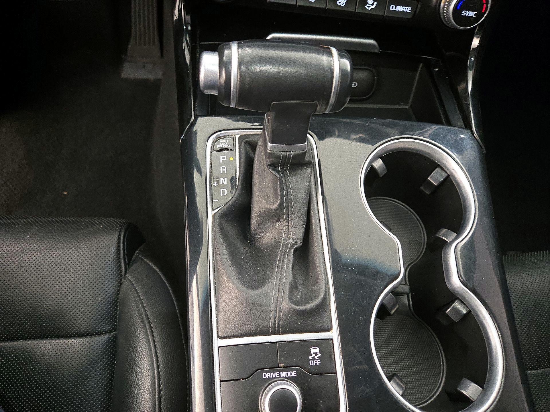 Thumbnail: 2019 Kia Stinger - 17