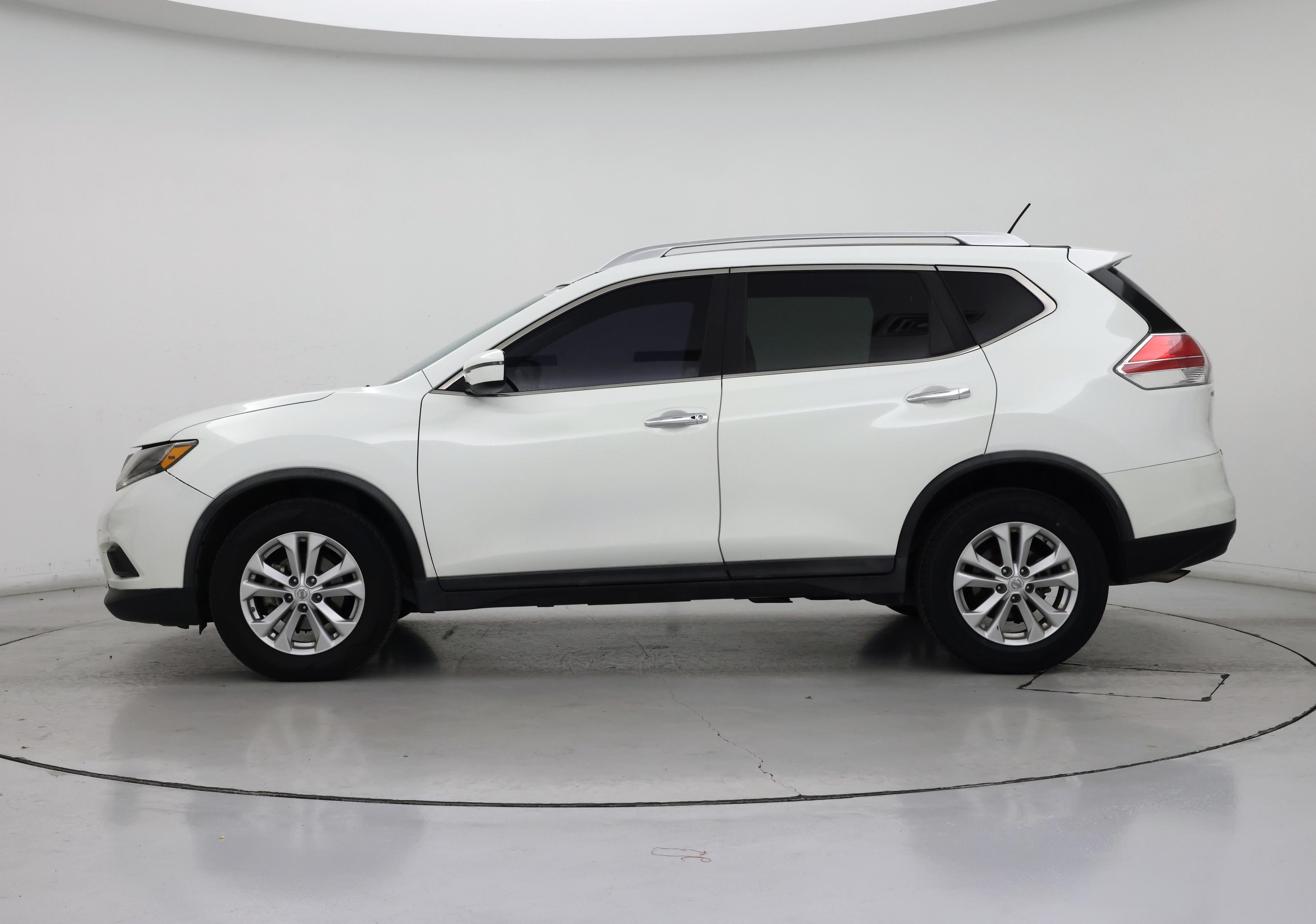 Thumbnail: 2016 Nissan Rogue - 3