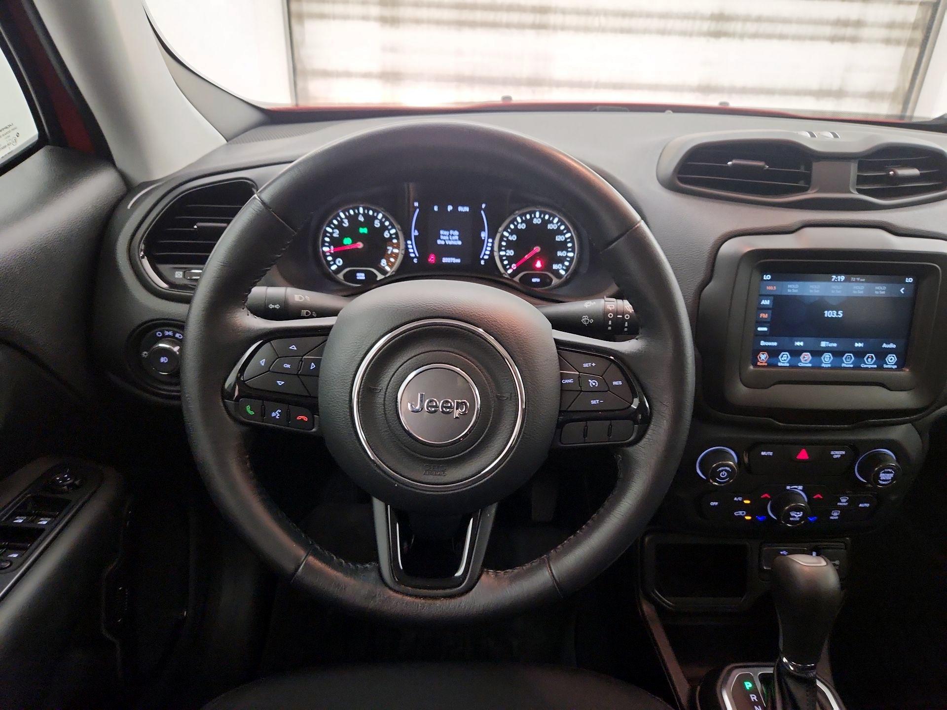 Thumbnail: 2020 Jeep Renegade - 10