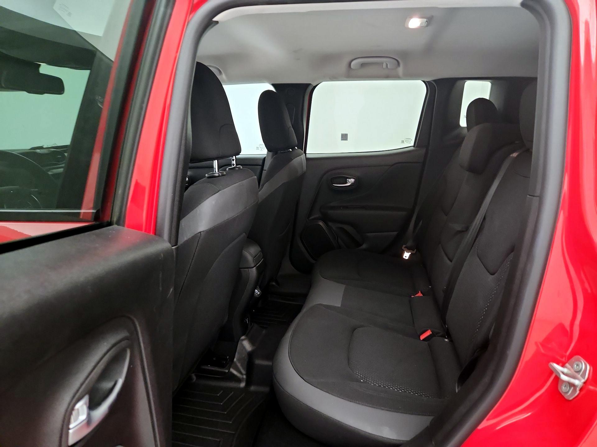 Thumbnail: 2020 Jeep Renegade - 19