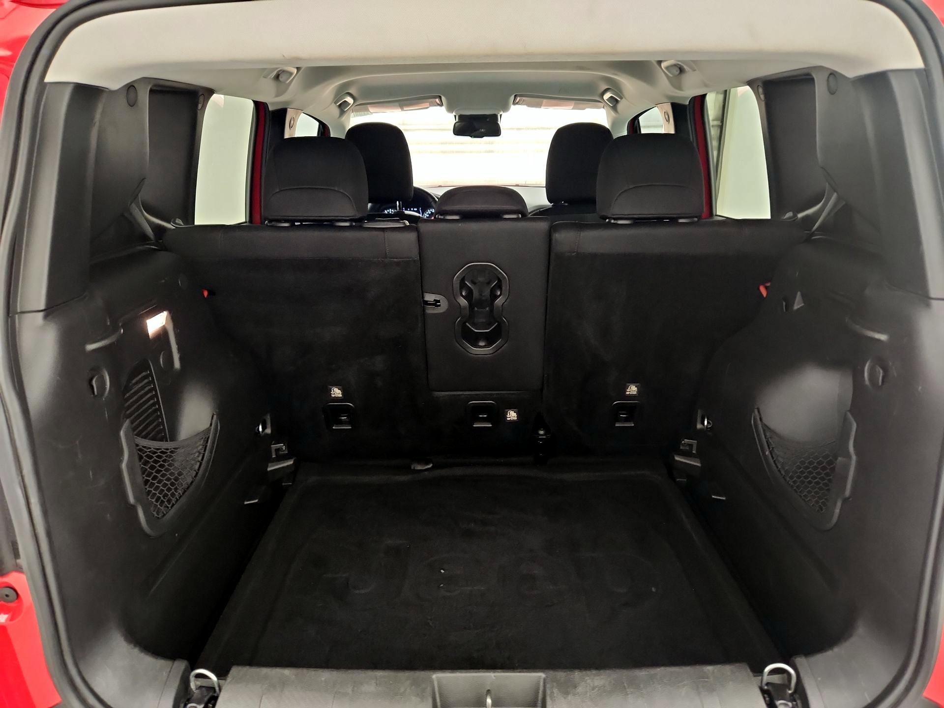 Thumbnail: 2020 Jeep Renegade - 20