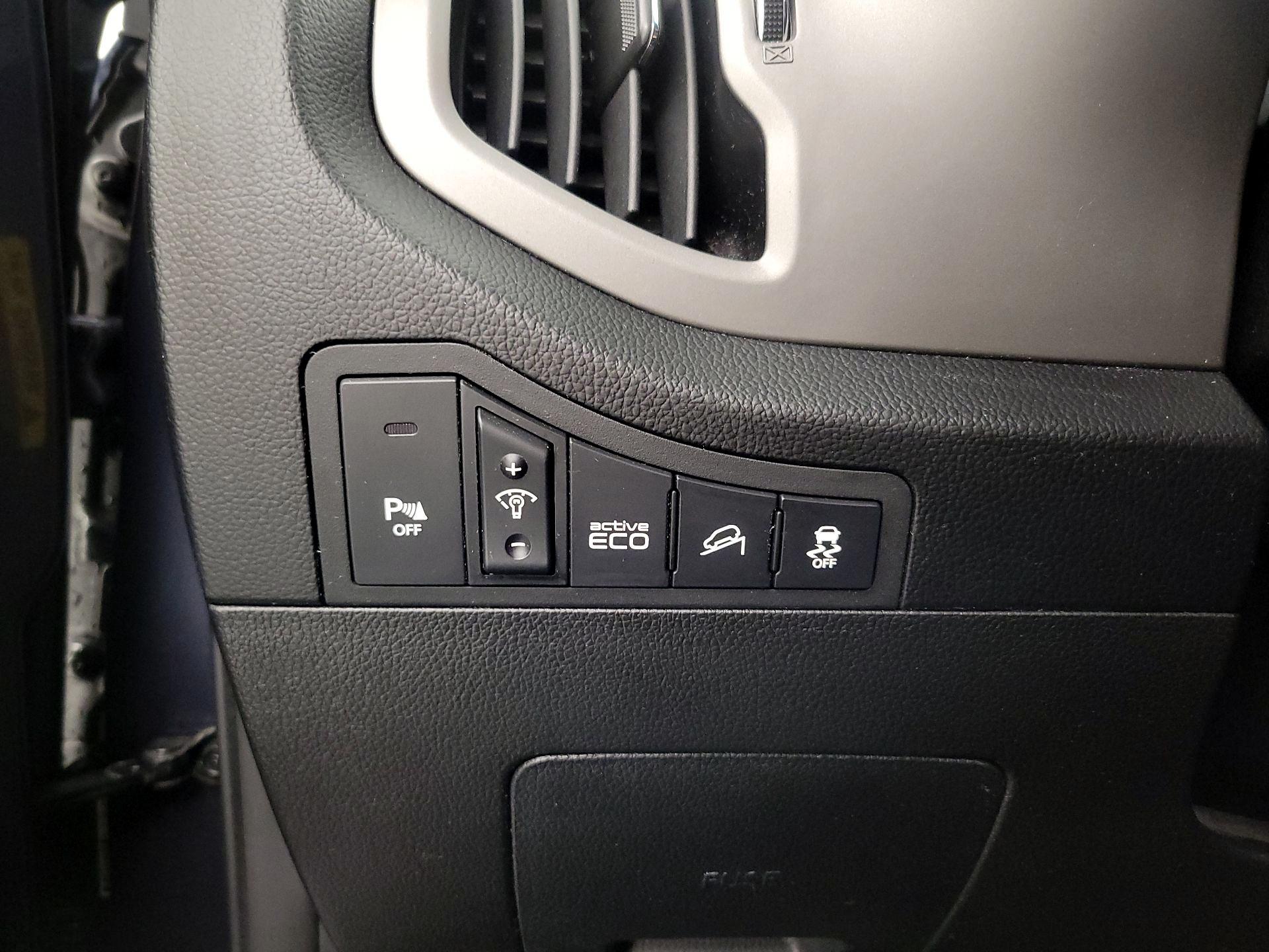 Thumbnail: 2014 Kia Sportage - 13