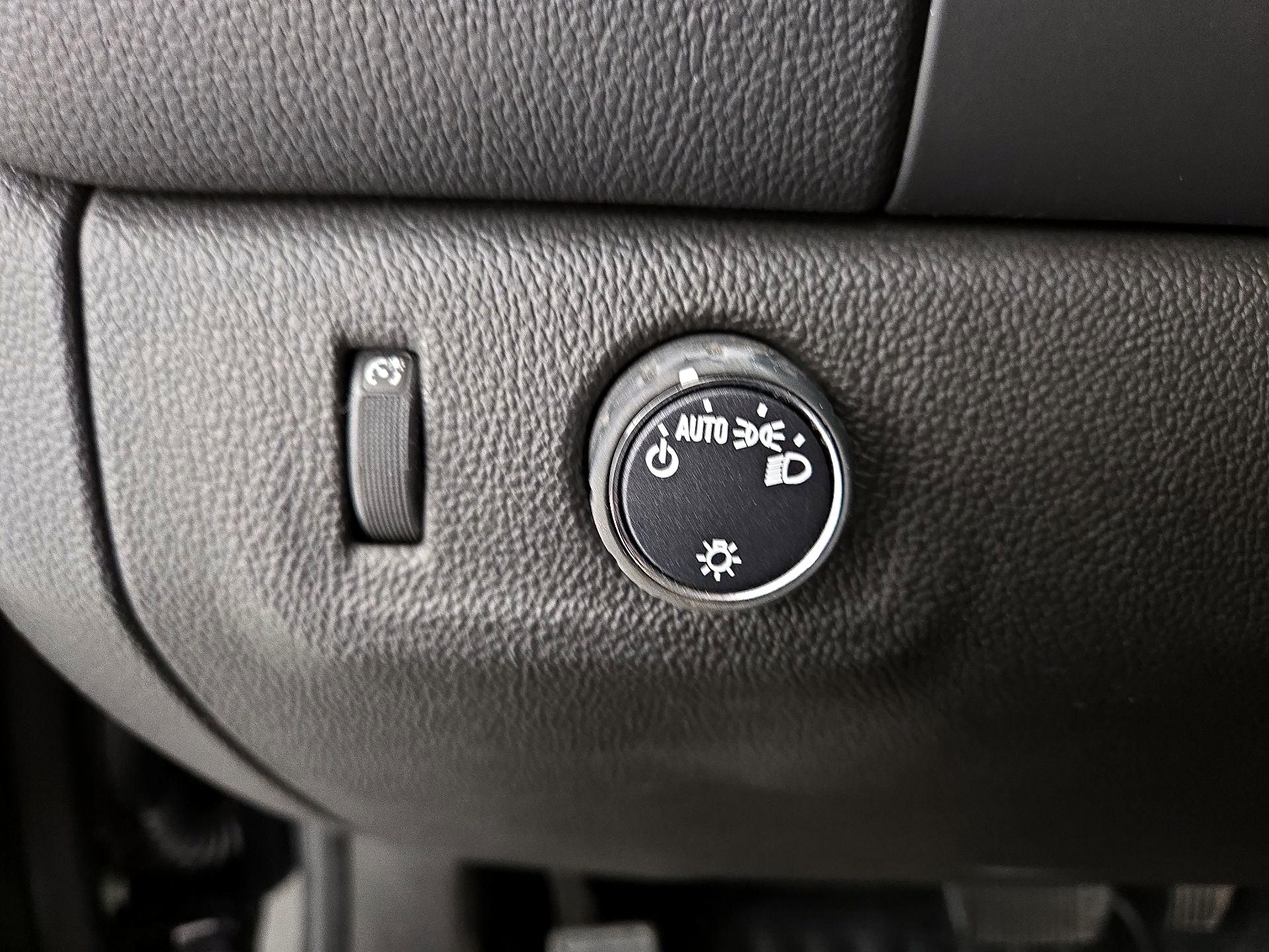 Thumbnail: 2021 Chevrolet Colorado - 13