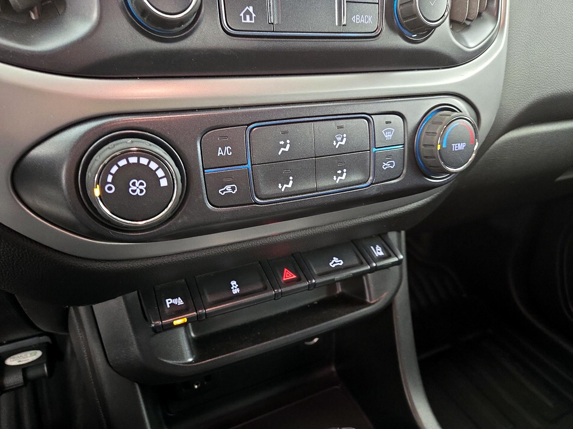 Thumbnail: 2021 Chevrolet Colorado - 16