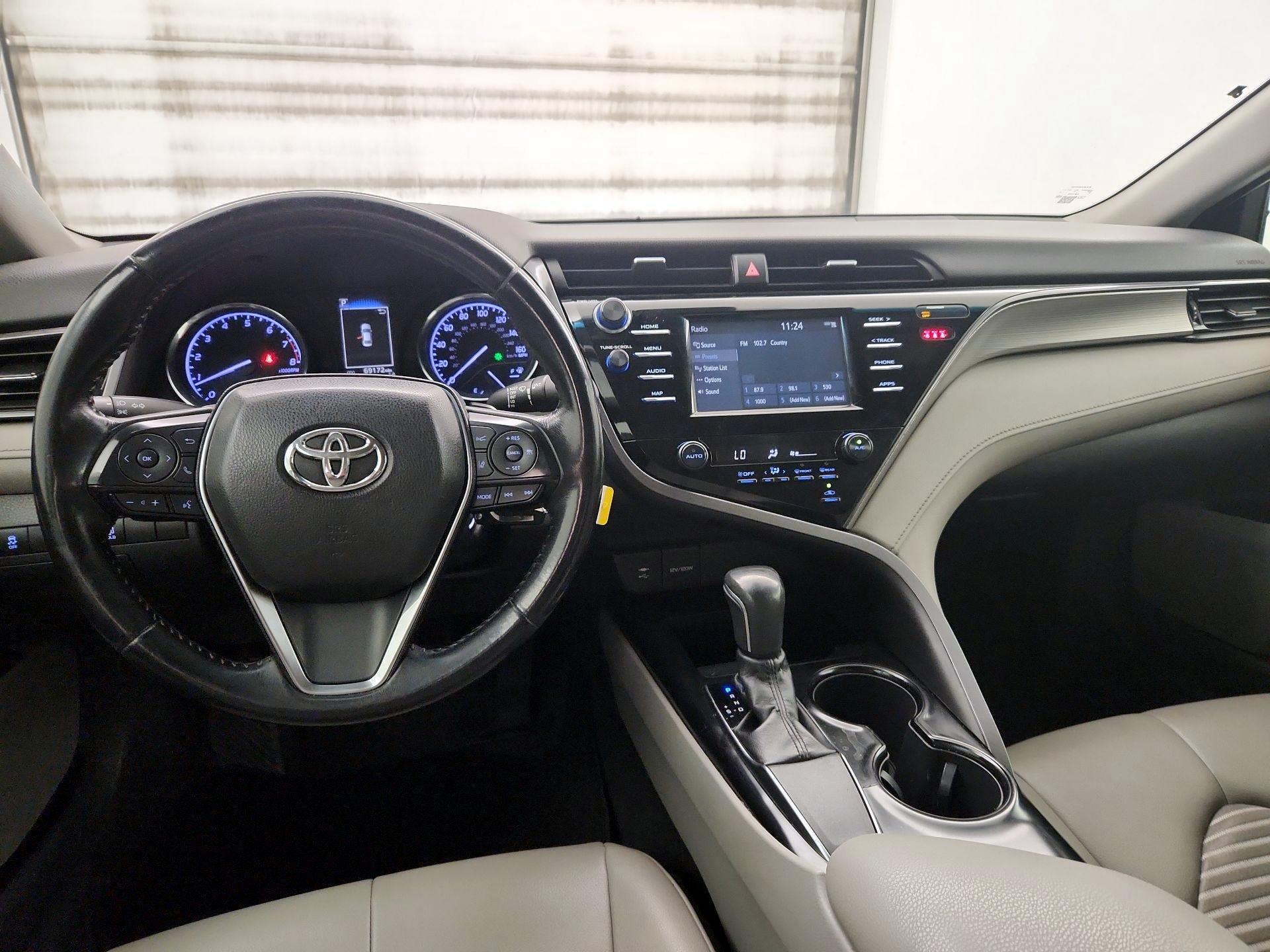 Thumbnail: 2019 Toyota Camry - 9