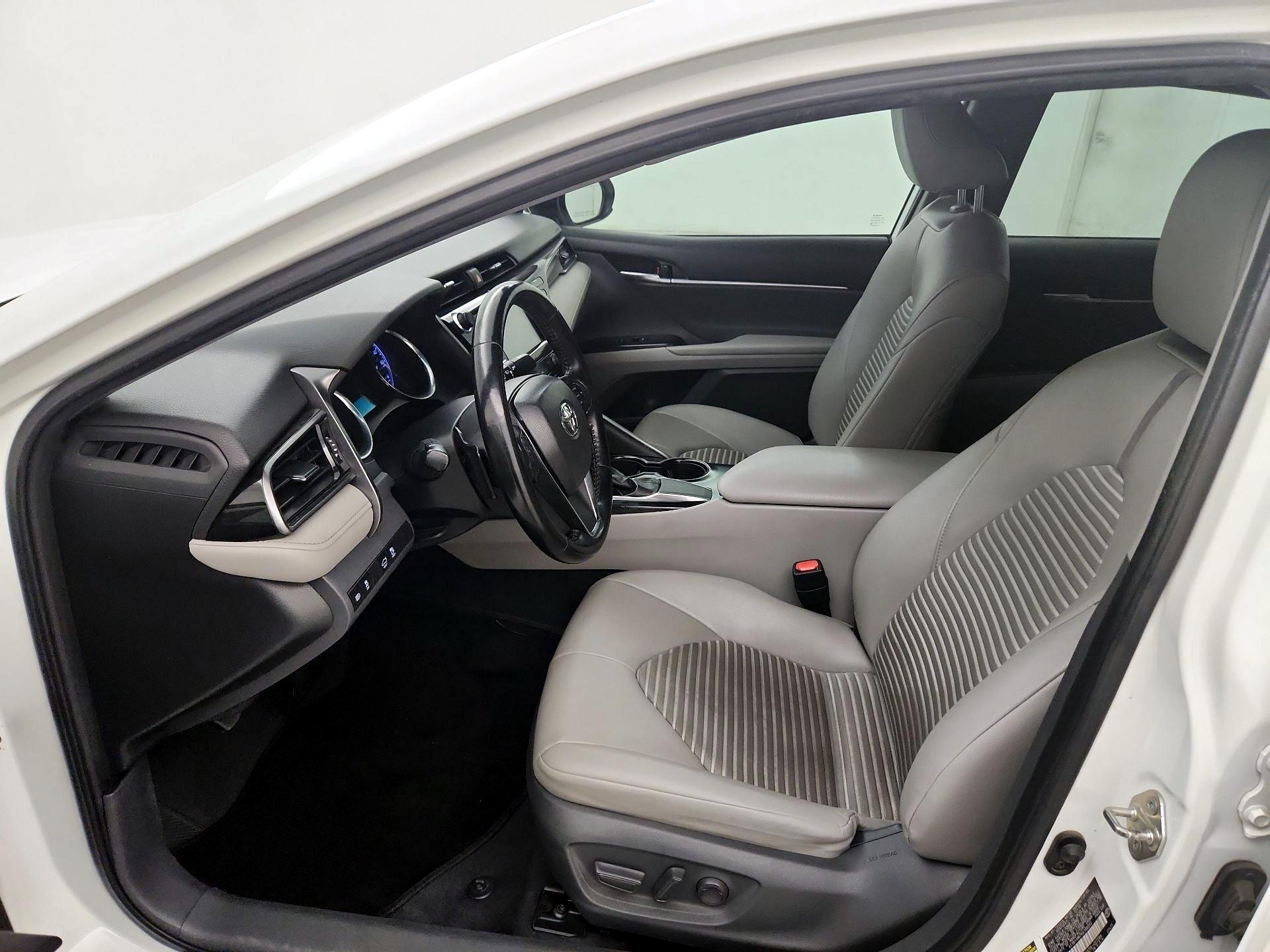 Thumbnail: 2019 Toyota Camry - 11