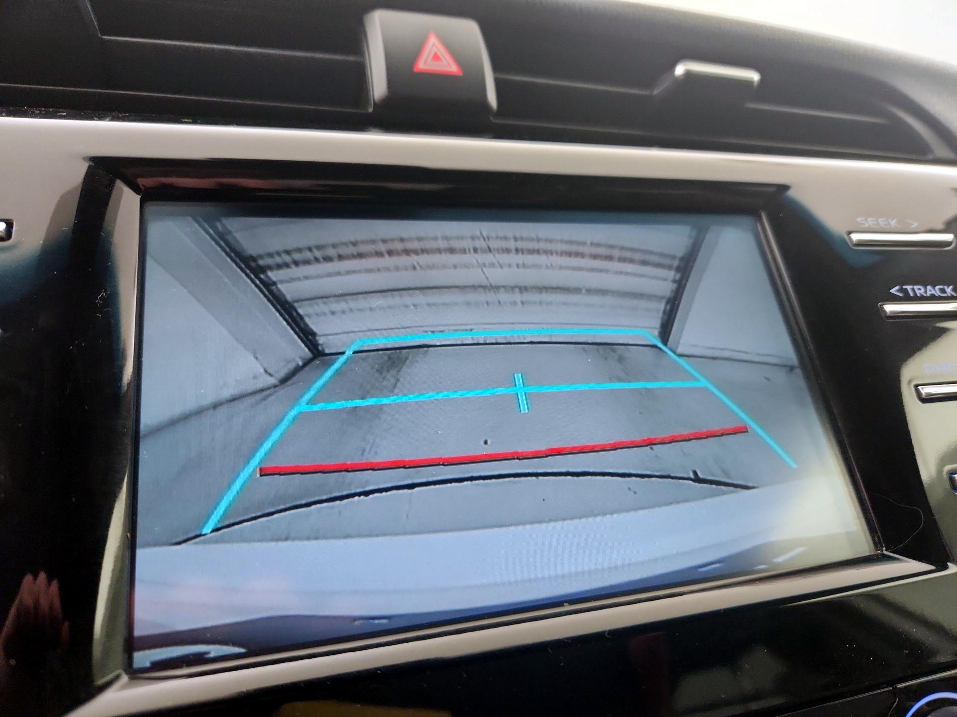 Thumbnail: 2019 Toyota Camry - 14