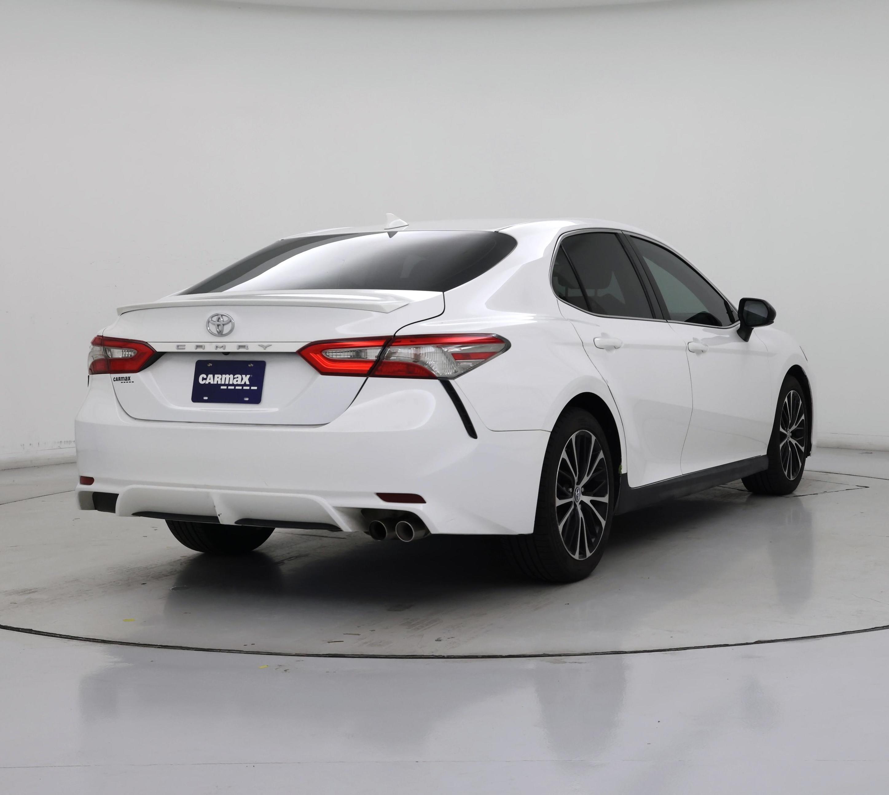Thumbnail: 2019 Toyota Camry - 8