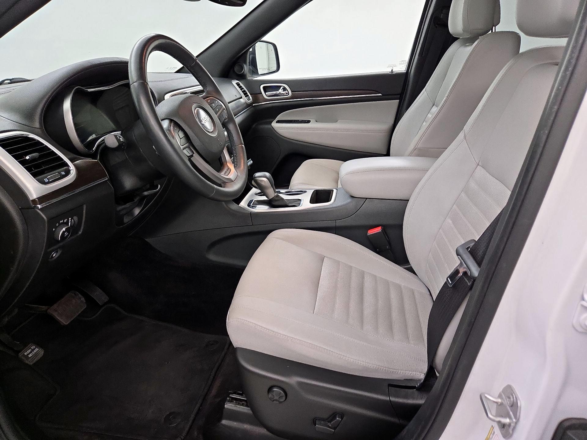 Thumbnail: 2018 Jeep Grand Cherokee - 11