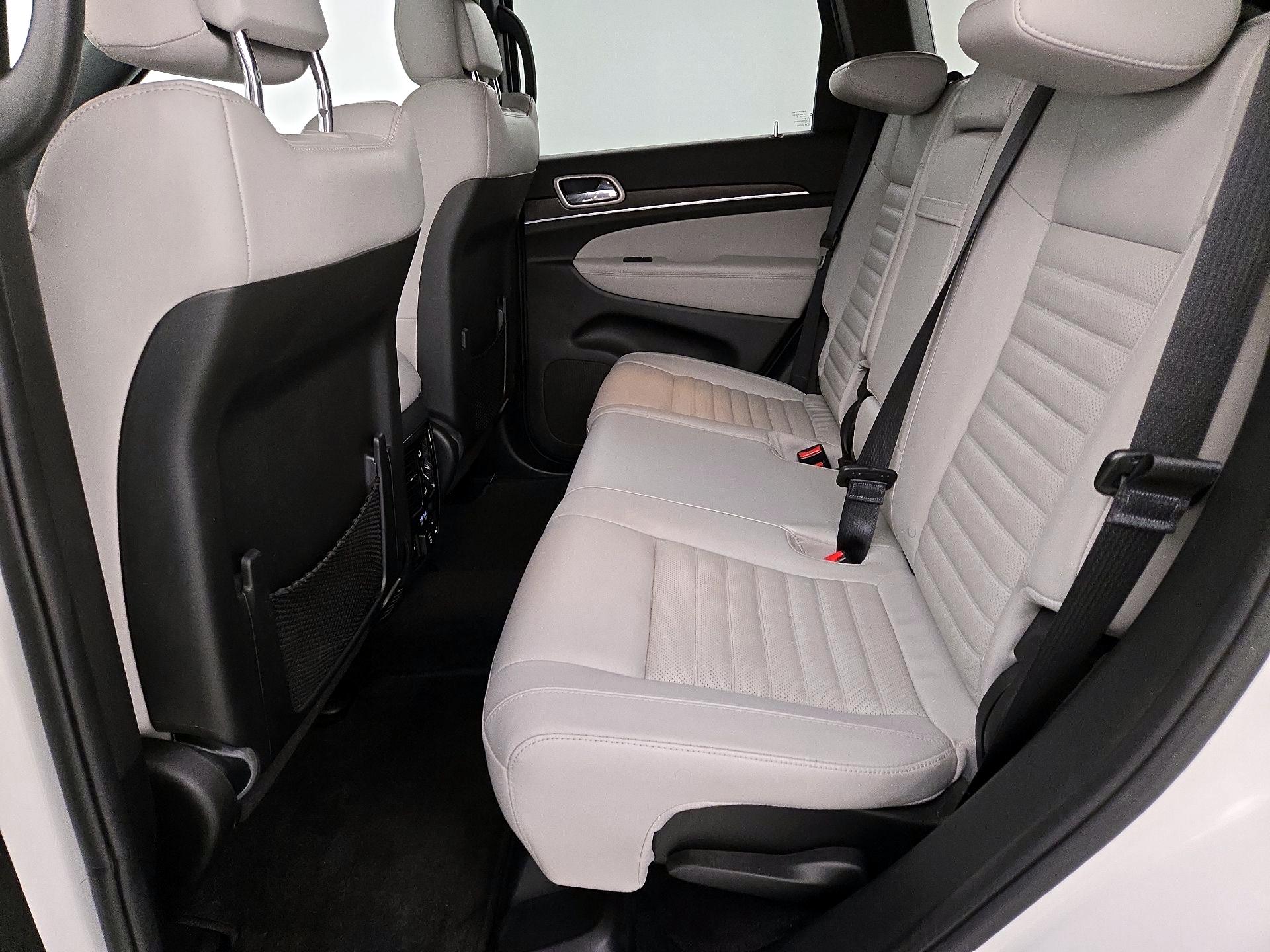 Thumbnail: 2018 Jeep Grand Cherokee - 20