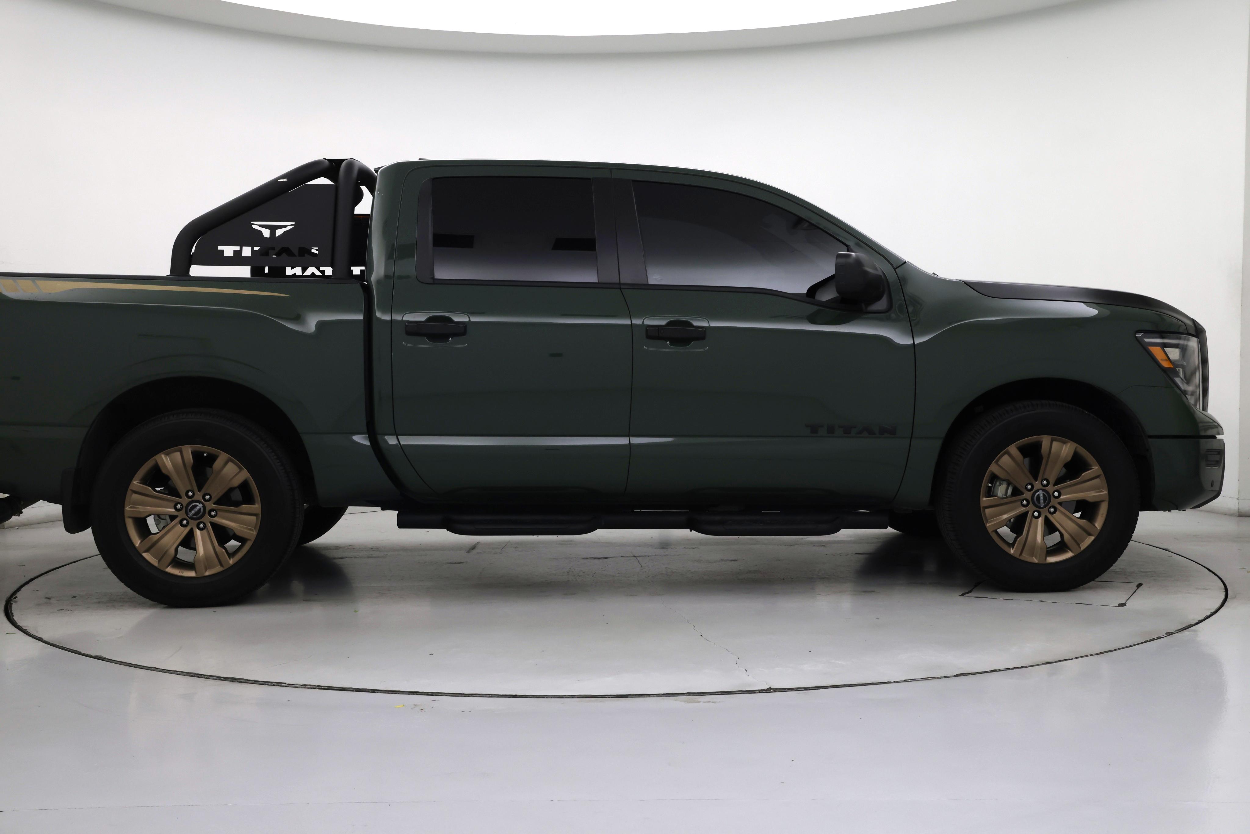 Thumbnail: 2024 Nissan Titan - 7