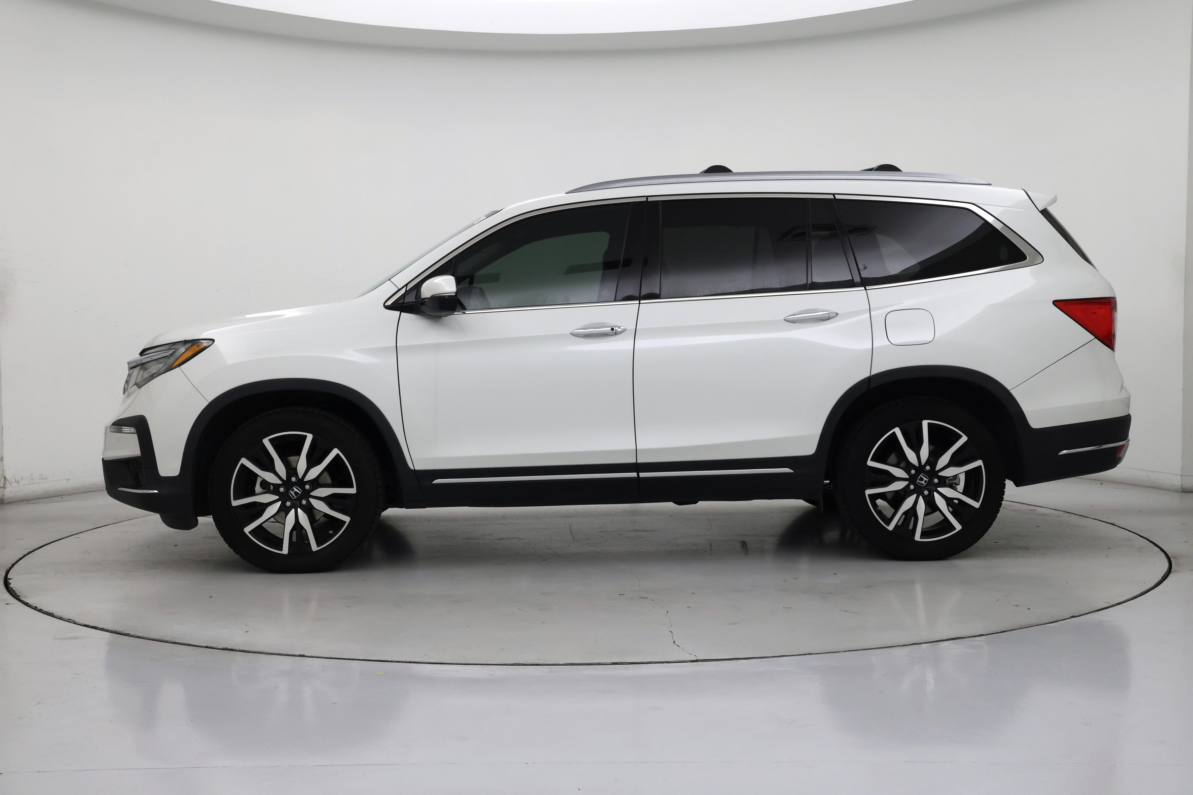 Thumbnail: 2020 Honda Pilot - 3
