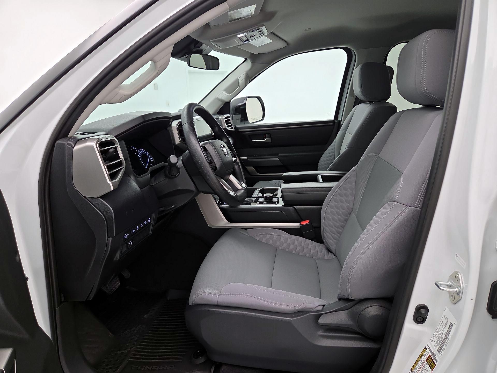 Thumbnail: 2024 Toyota Tundra - 11