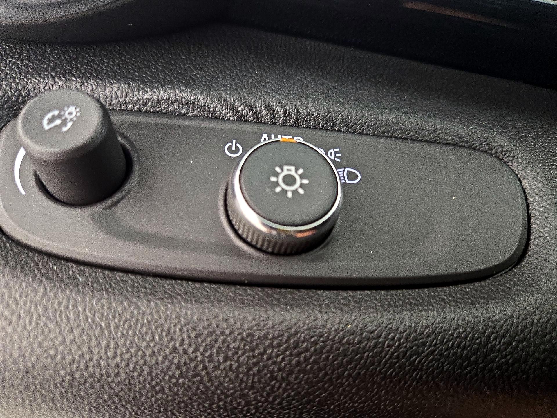 Thumbnail: 2024 Chevrolet Trax - 13