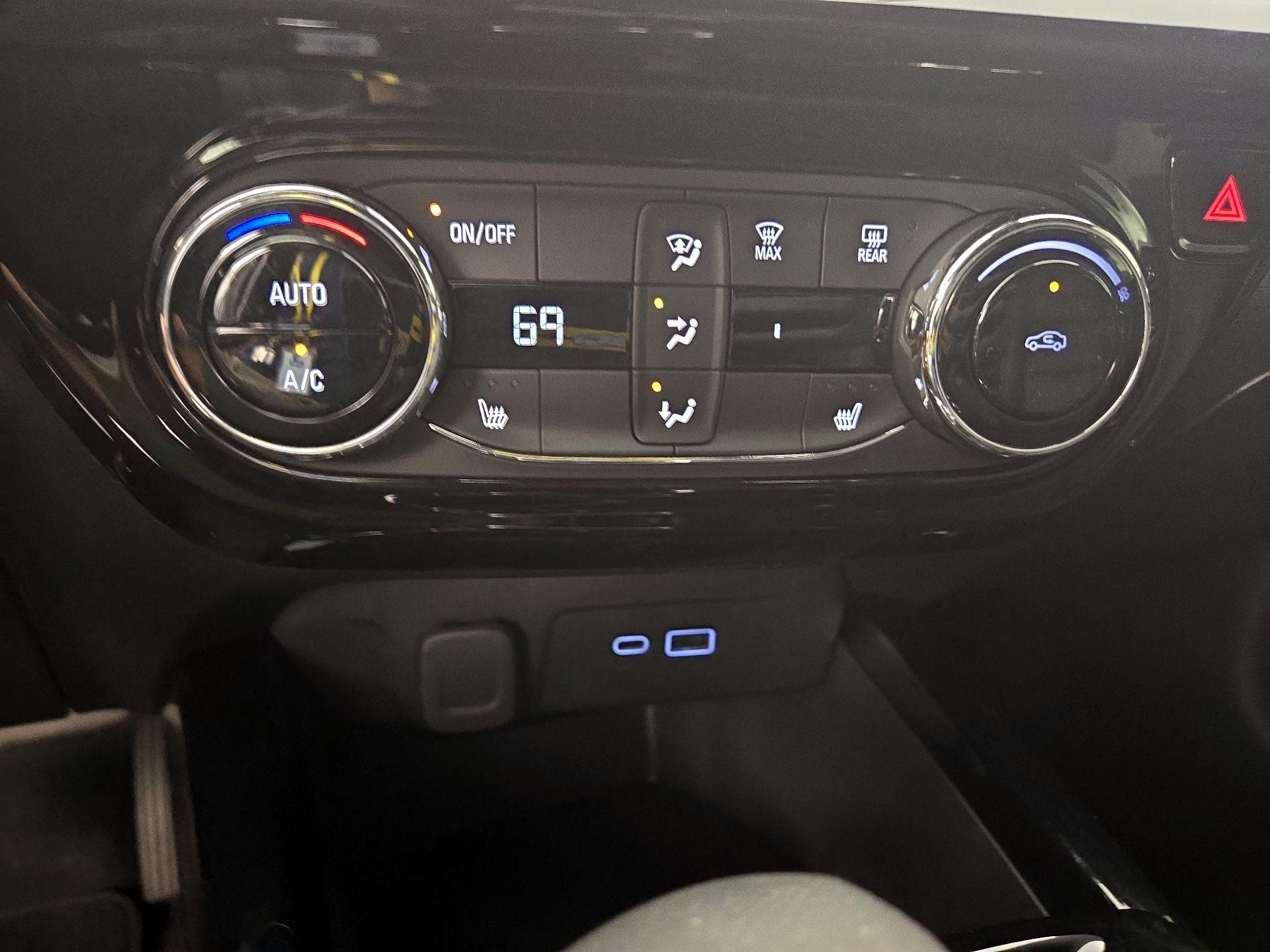 Thumbnail: 2024 Chevrolet Trax - 16