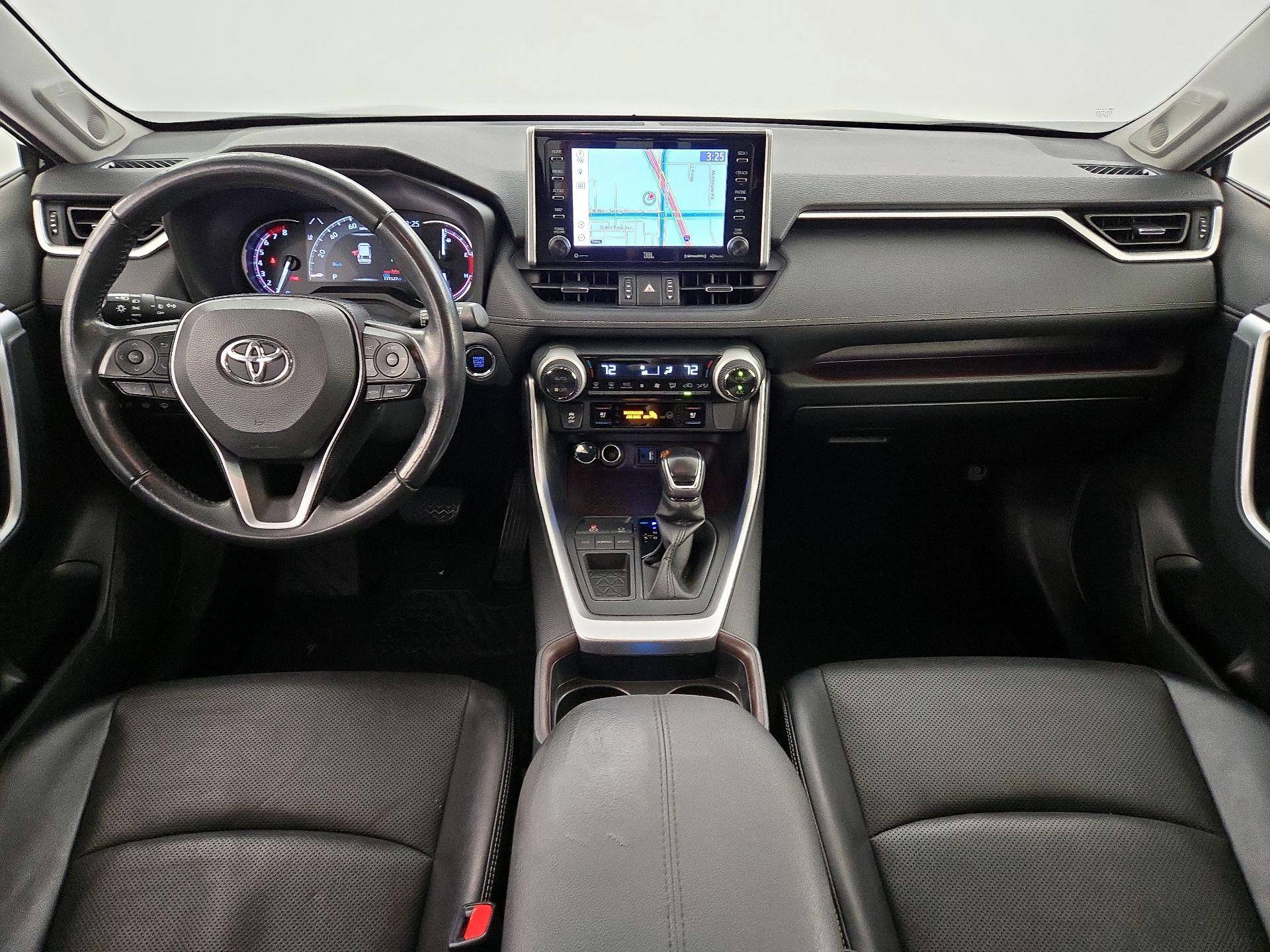 Thumbnail: 2019 Toyota RAV4 - 9