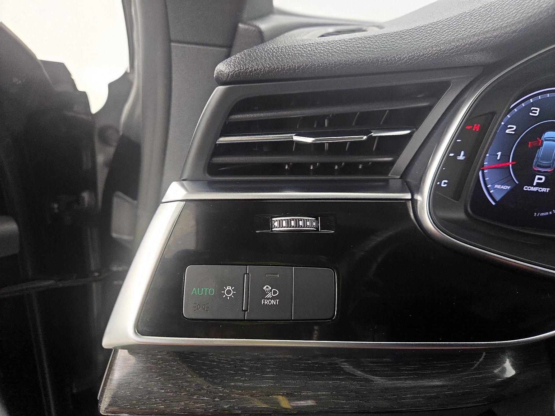 Thumbnail: 2019 Audi Q8 - 13