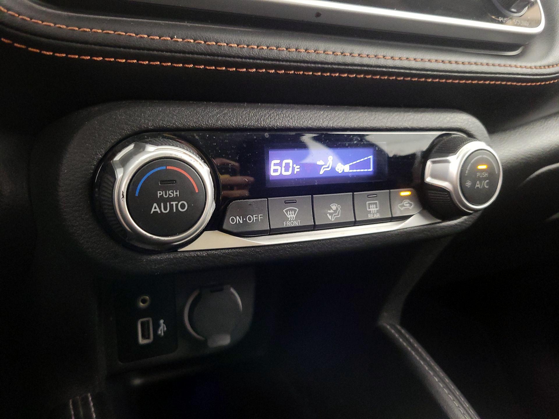 Thumbnail: 2020 Nissan Kicks - 16