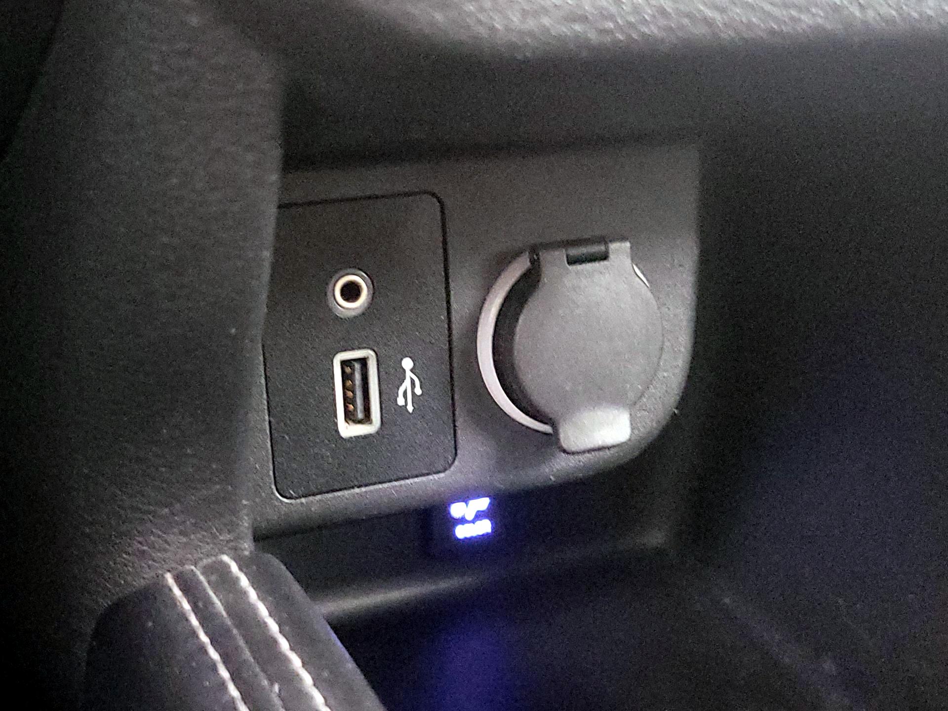 Thumbnail: 2020 Nissan Kicks - 18