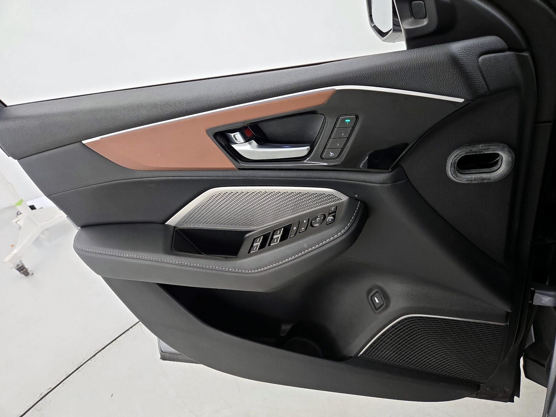 Thumbnail: 2022 Acura MDX - 12