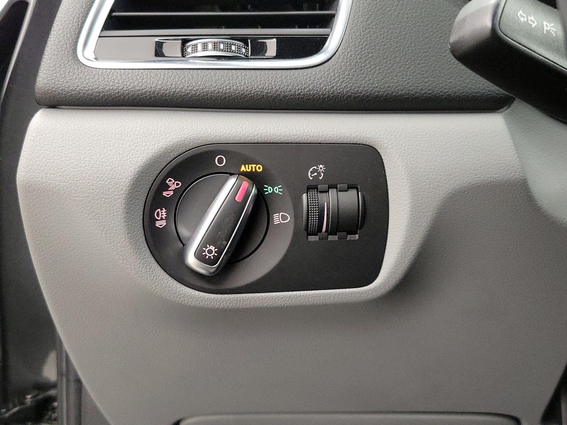 Thumbnail: 2018 Audi Q3 - 13