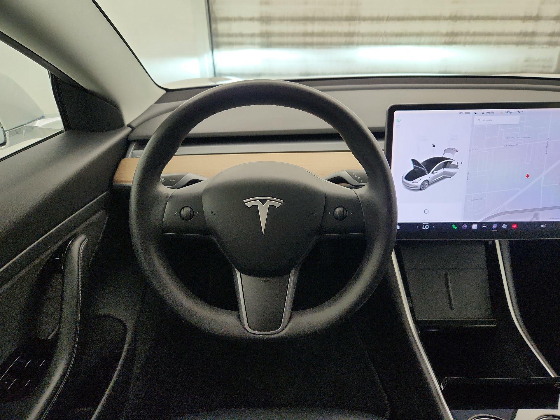 Thumbnail: 2020 Tesla Model 3 - 10