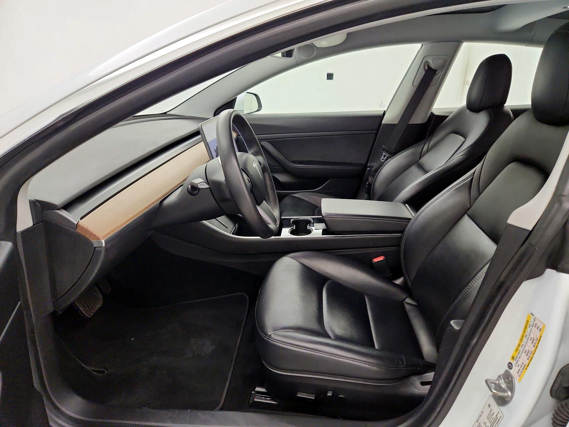 Thumbnail: 2020 Tesla Model 3 - 11