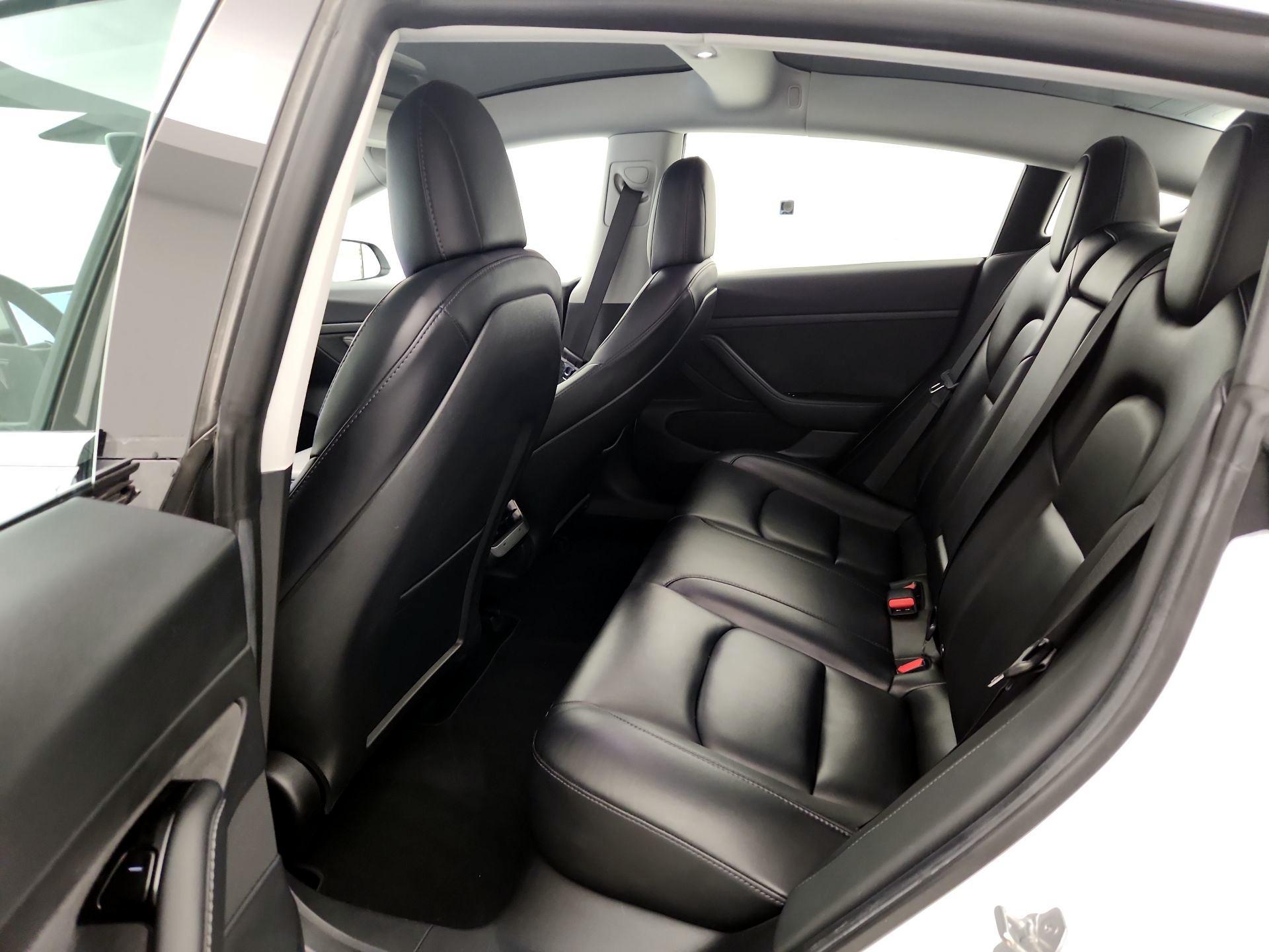 Thumbnail: 2020 Tesla Model 3 - 20