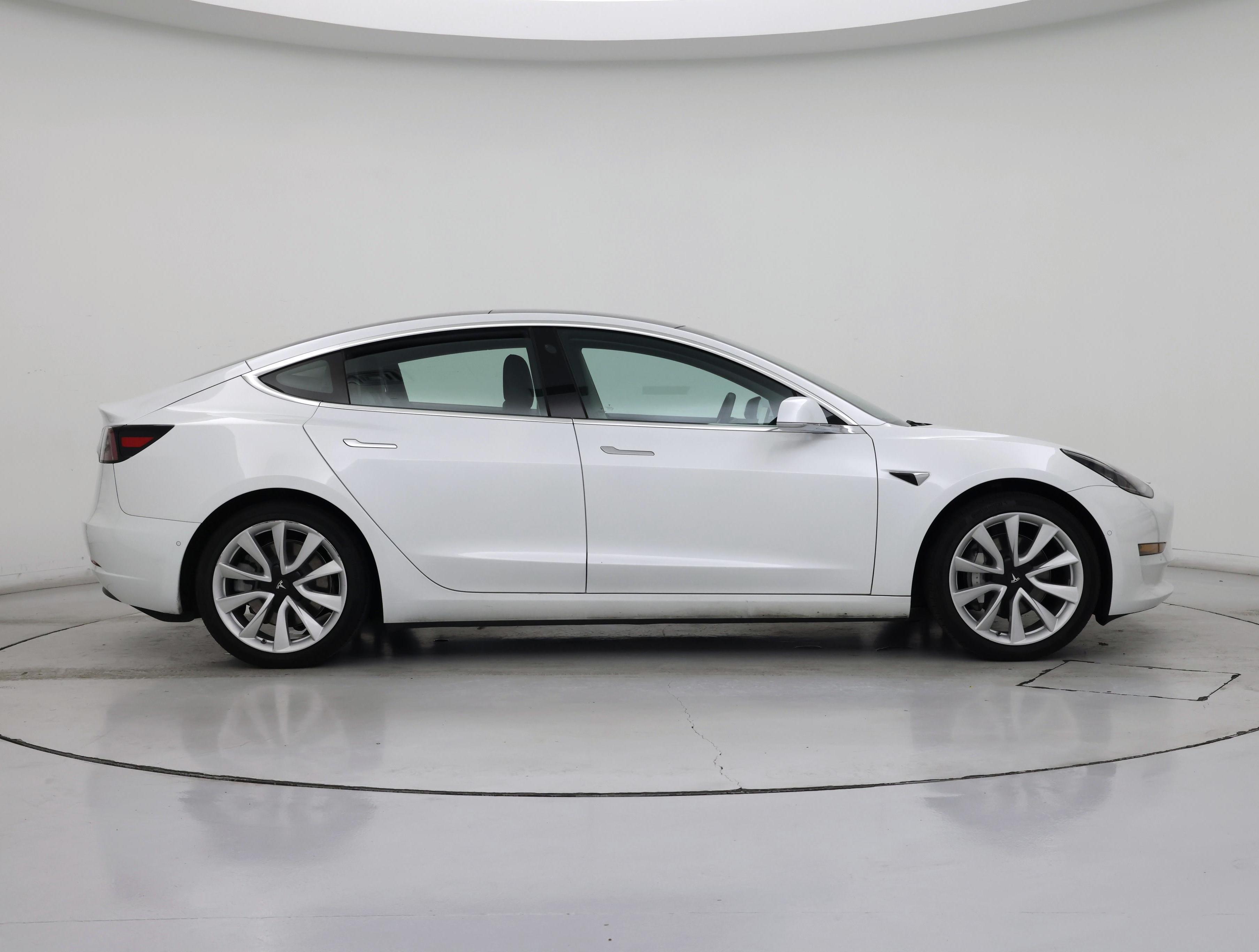 Thumbnail: 2020 Tesla Model 3 - 7