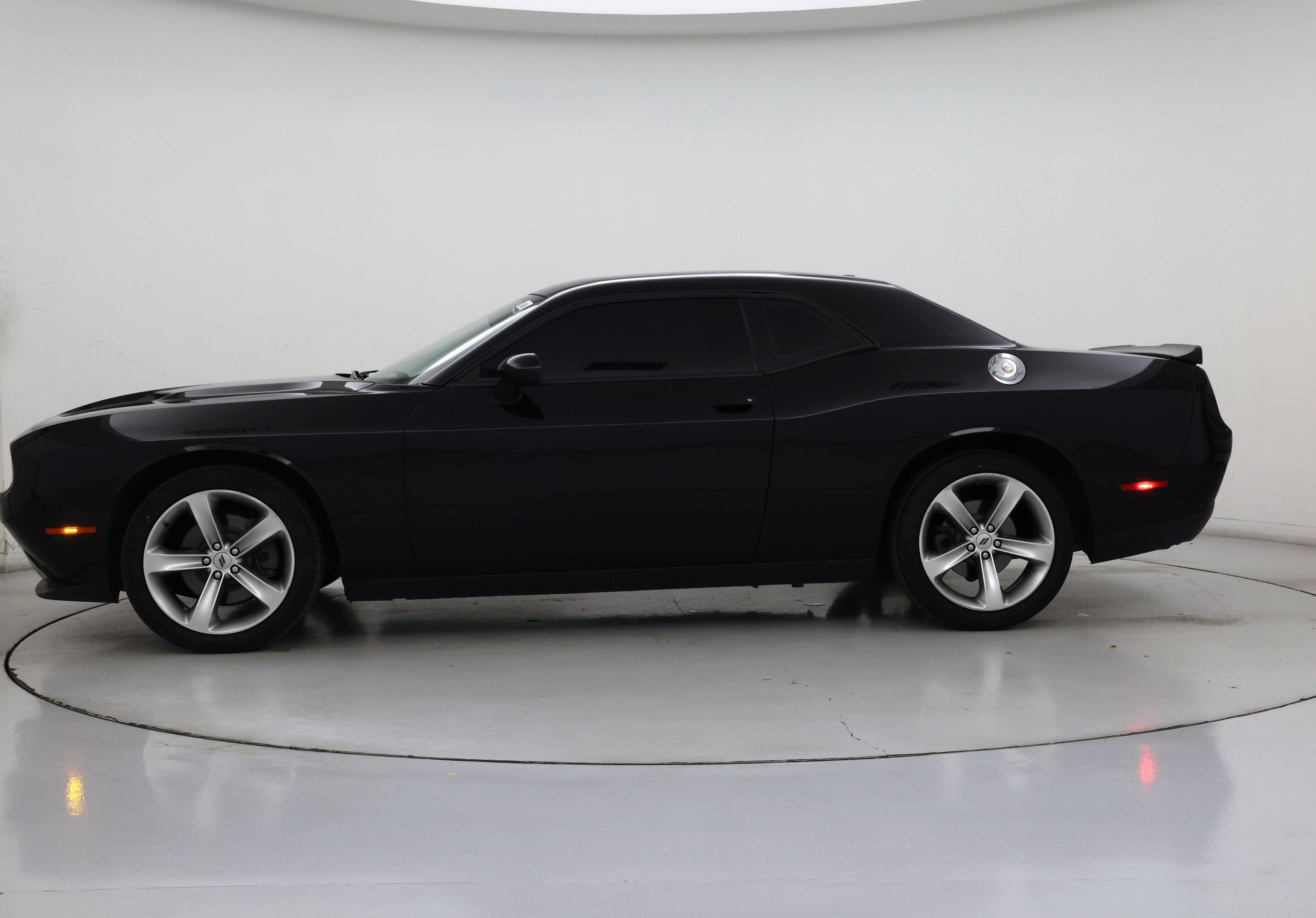 Thumbnail: 2018 Dodge Challenger - 3