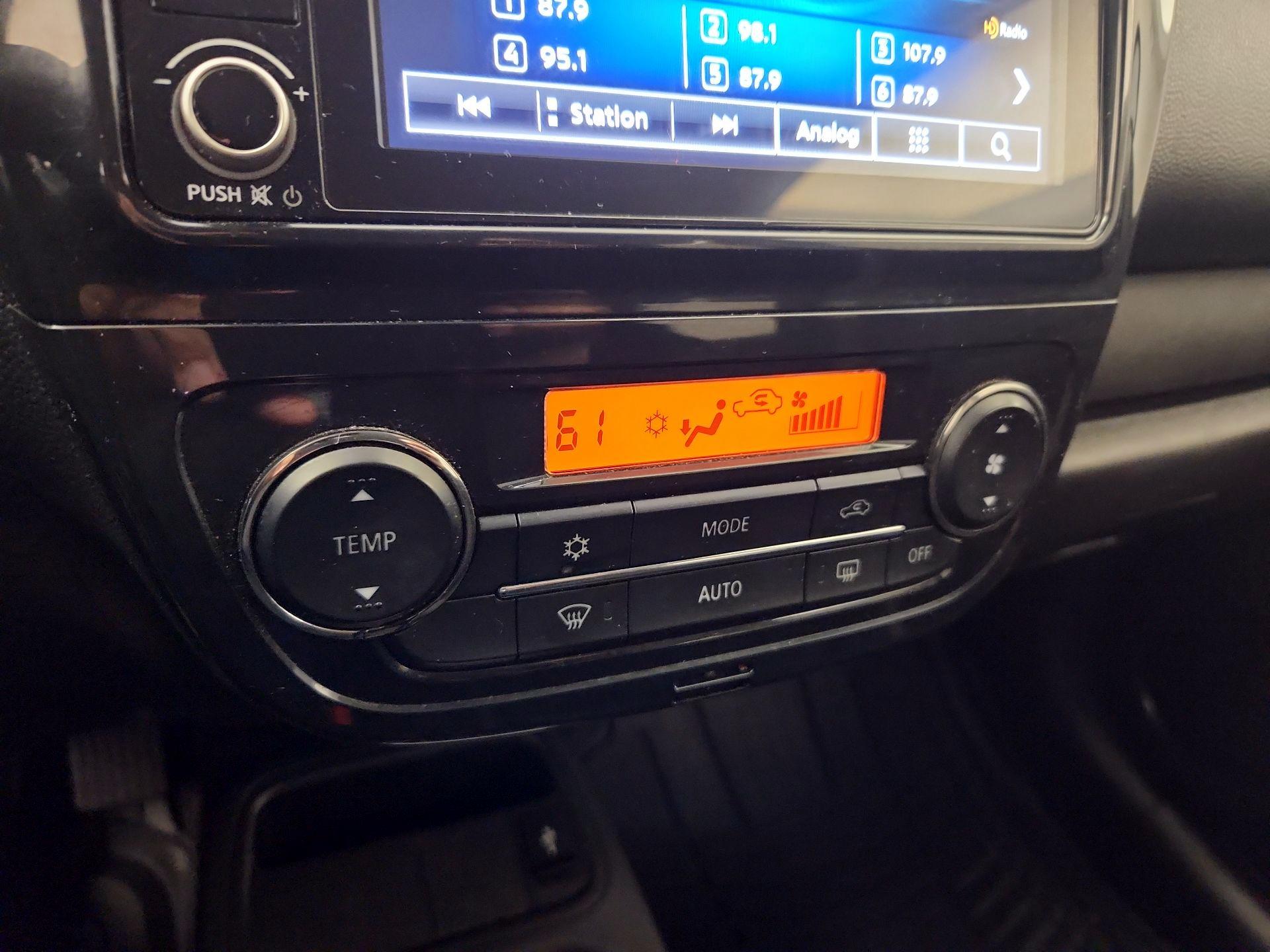 Thumbnail: 2021 Mitsubishi Mirage - 16