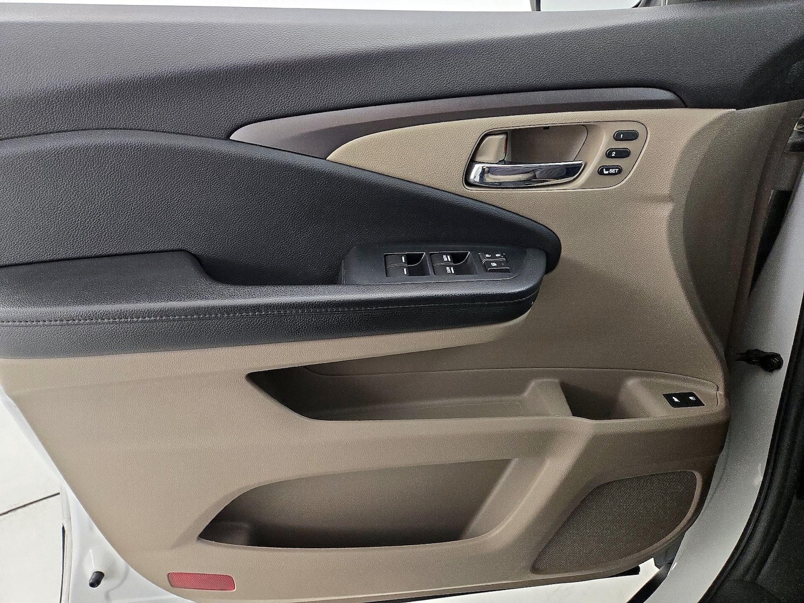 2021 Honda Pilot EX-L - Photo 13