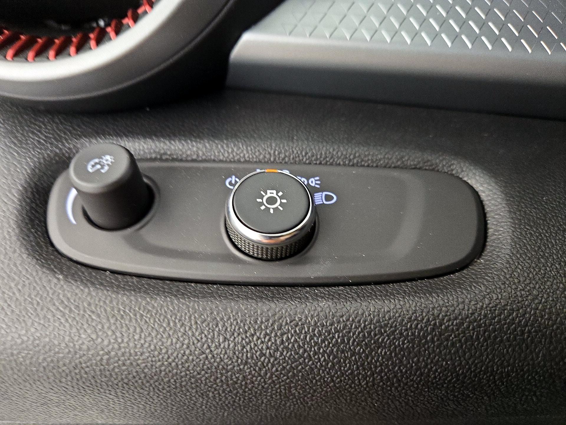 Thumbnail: 2025 Chevrolet Trax - 13