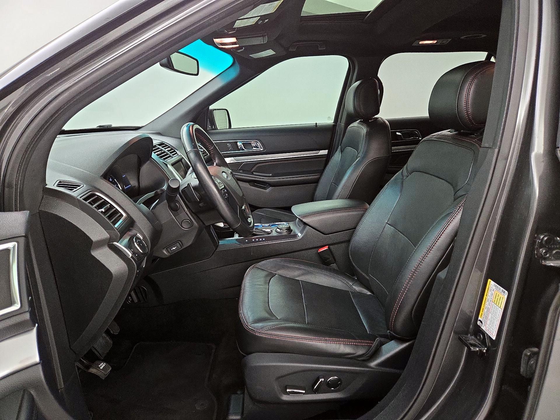 Thumbnail: 2016 Ford Explorer - 11