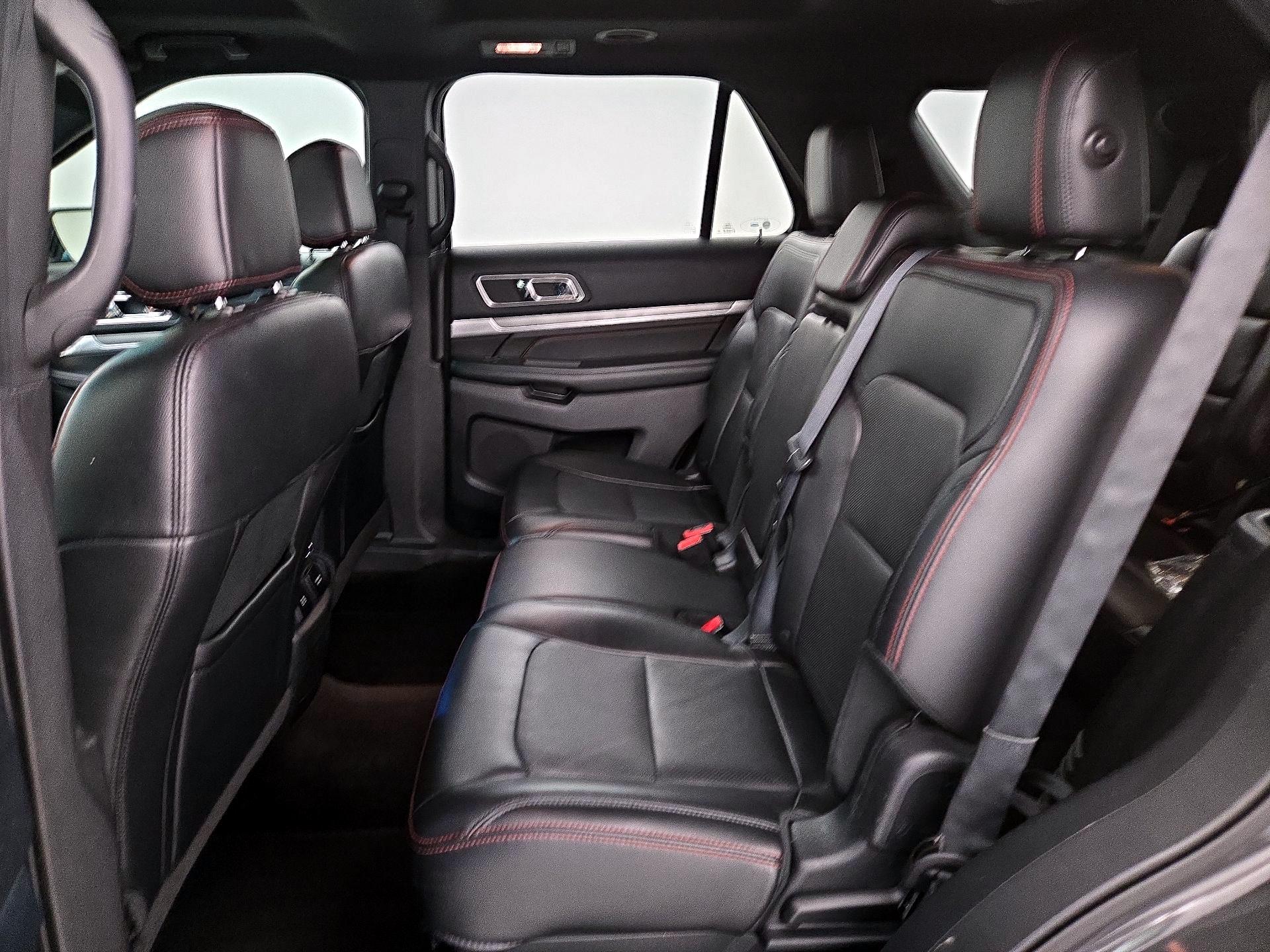 Thumbnail: 2016 Ford Explorer - 20