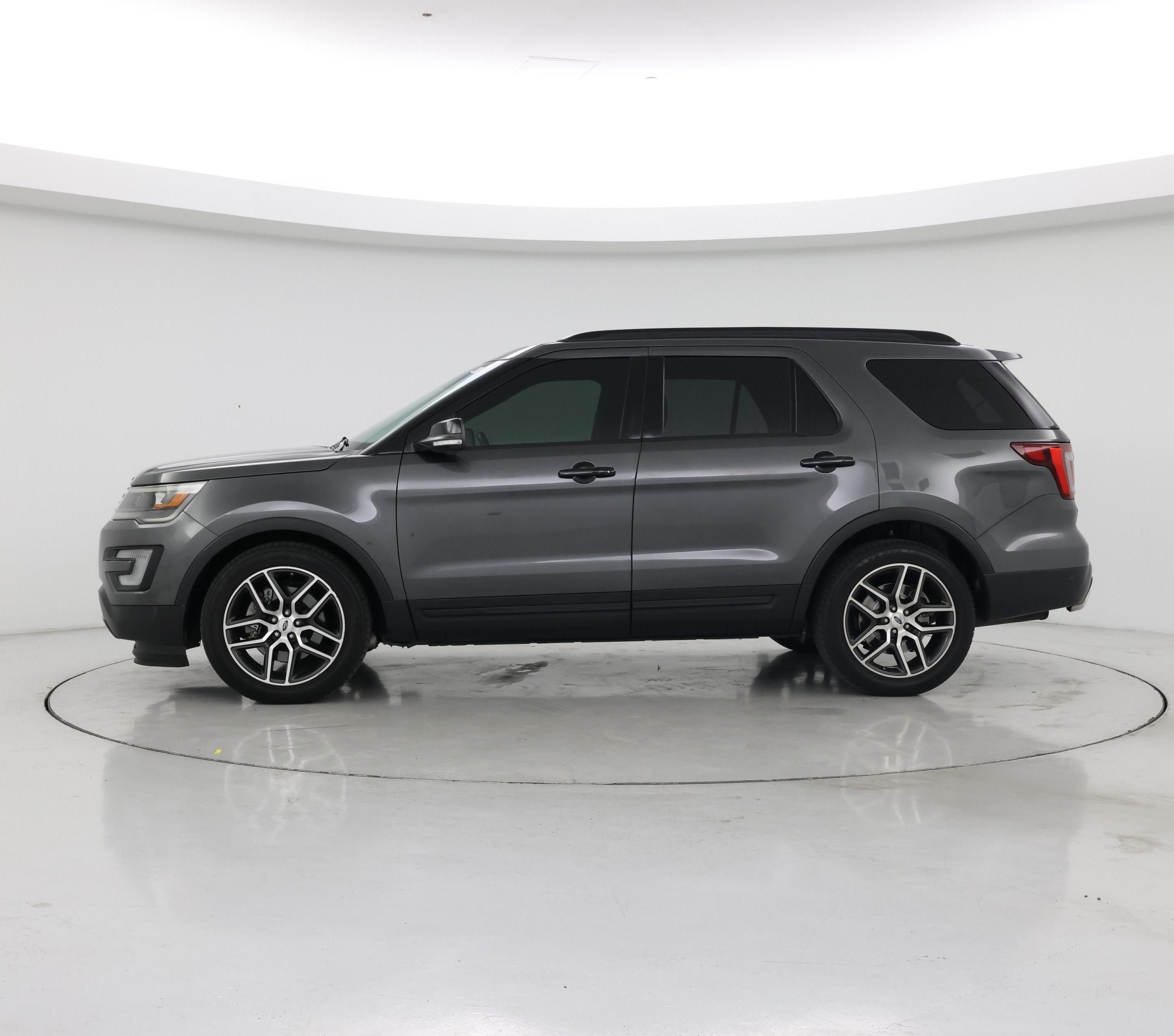 Thumbnail: 2016 Ford Explorer - 3